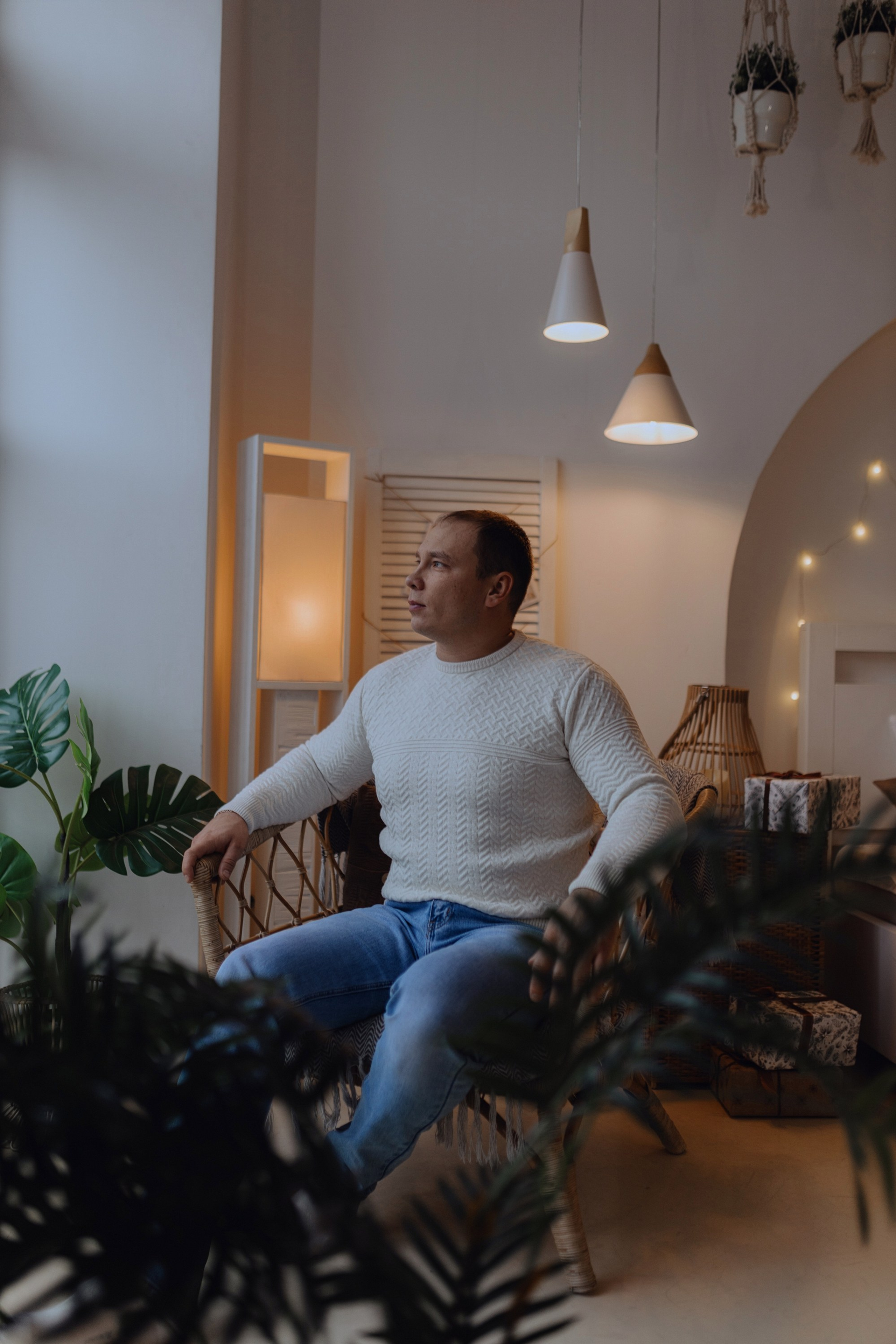 беременная фотосессия в спокойной эстетике