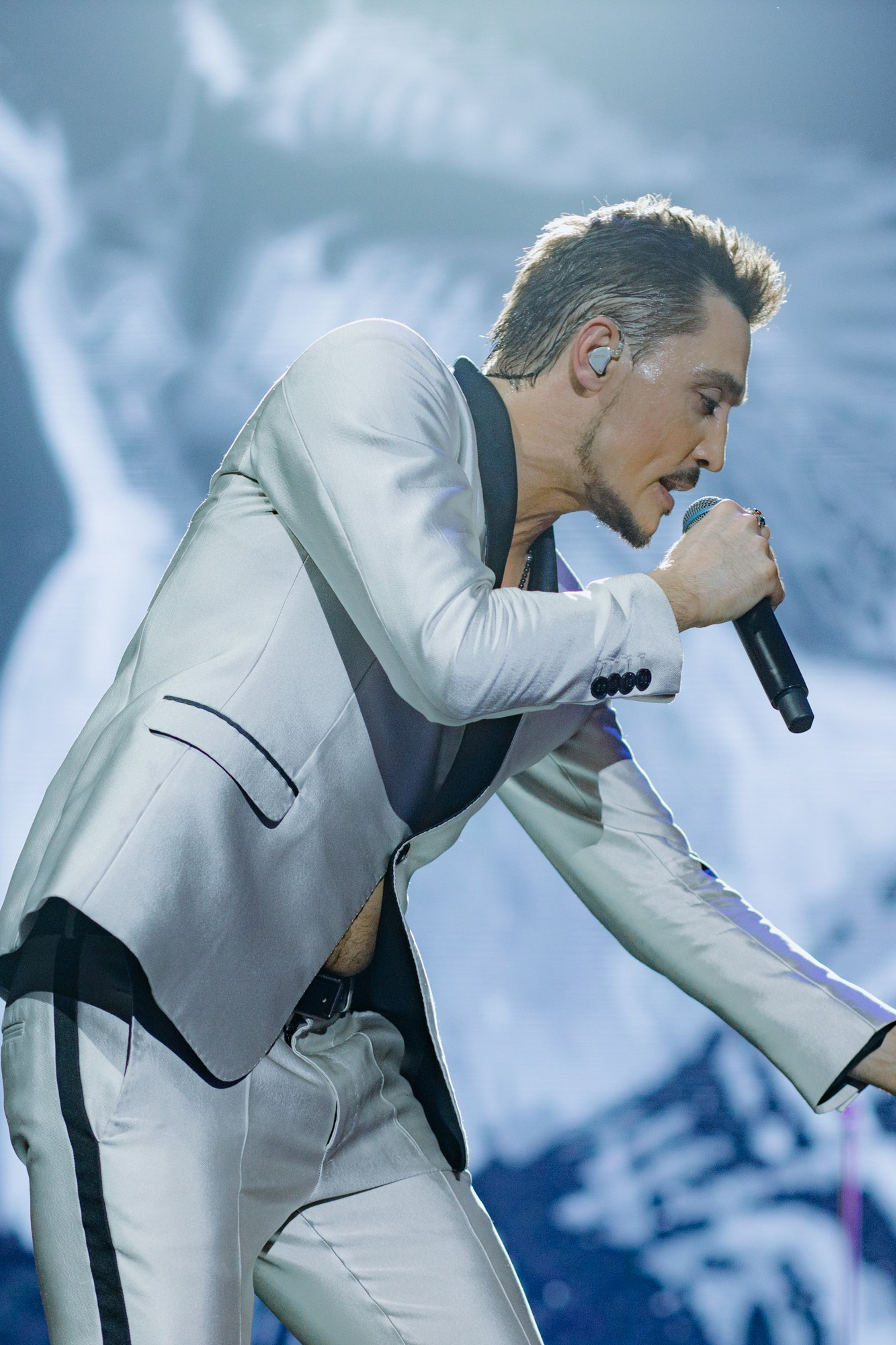 Просто капля сценической магии, софиты и мощный звук. Фотограф и видеограф в Санкт-Петербурге Александра Флотская