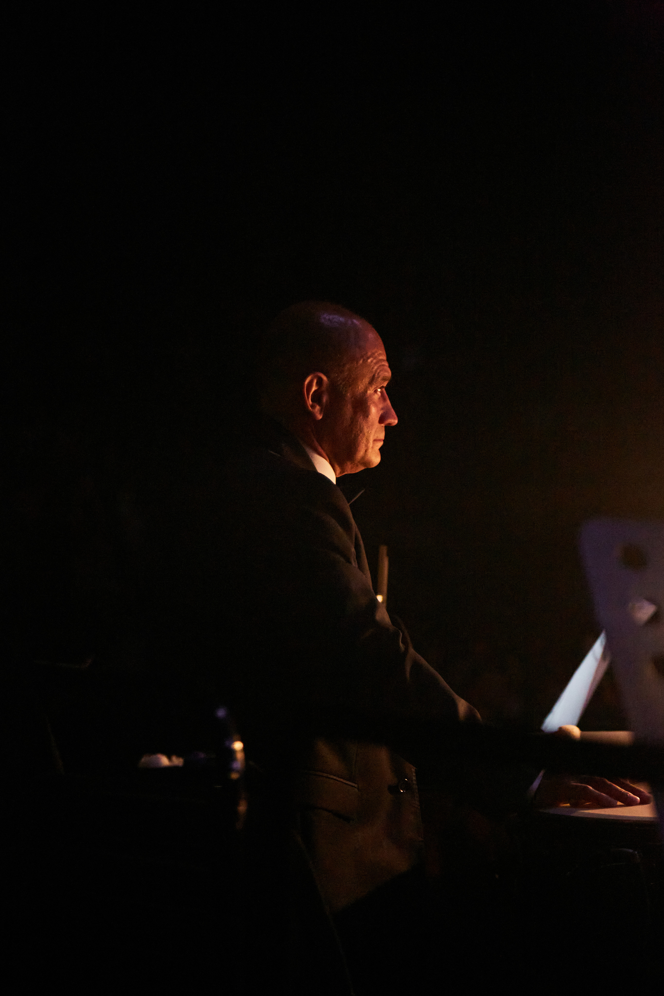 Портретный фотограф, свадебный фотограф, студийный фотограф, фотосессия Love Story, концертный фотограф, репортажный фотограф, коммерческий фотограф, фешн фотограф, международный фотограф, предметный фотограф