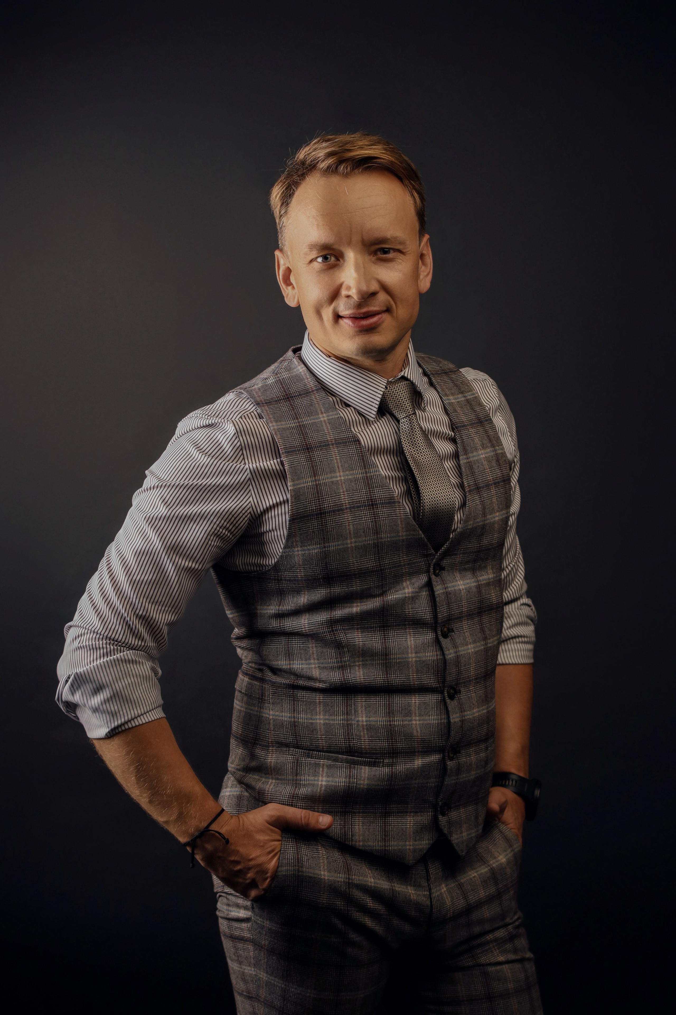 деловой портрет мужчины на нейтральном фоне спб