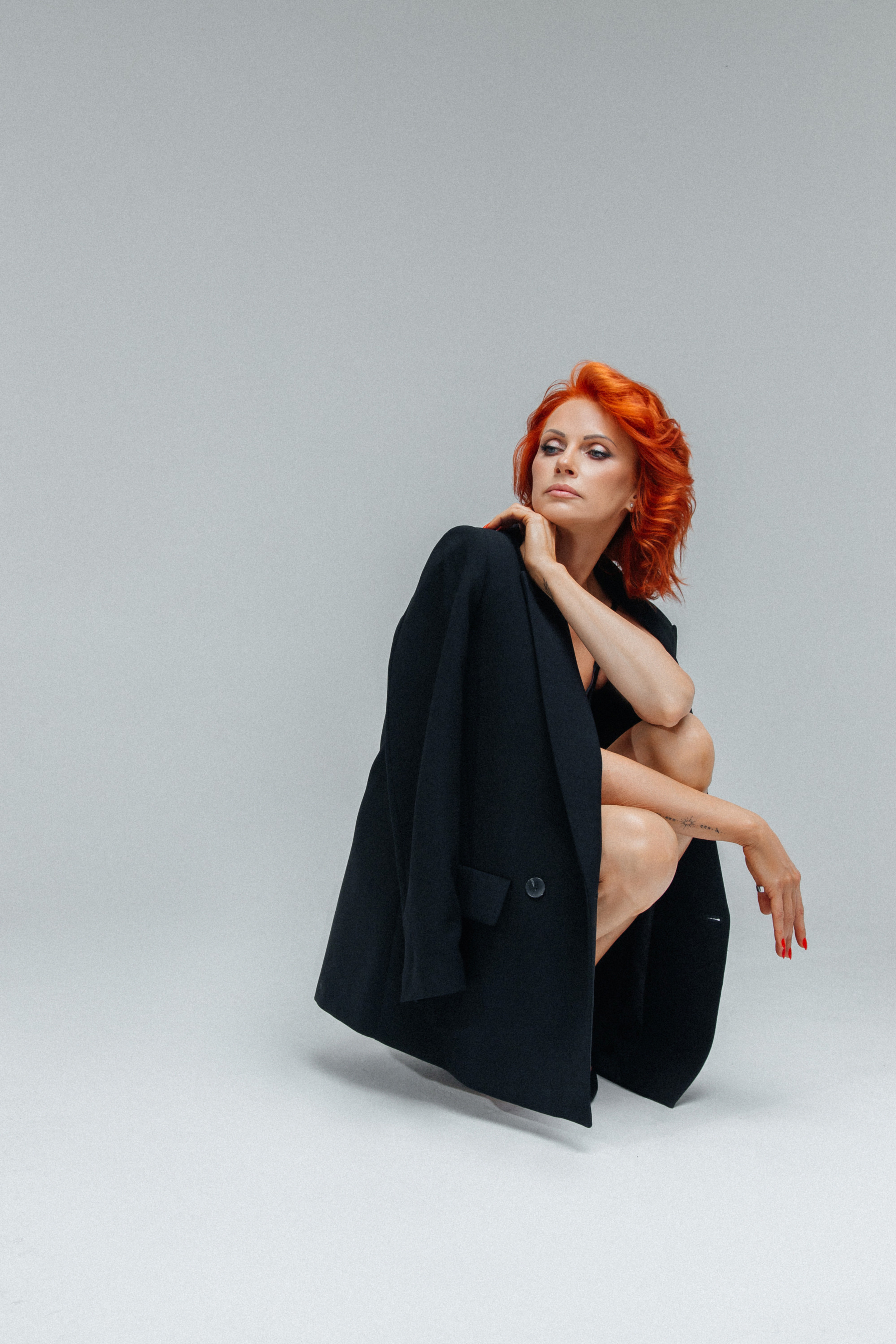 женский портрет для бизнеса на циклораме спб