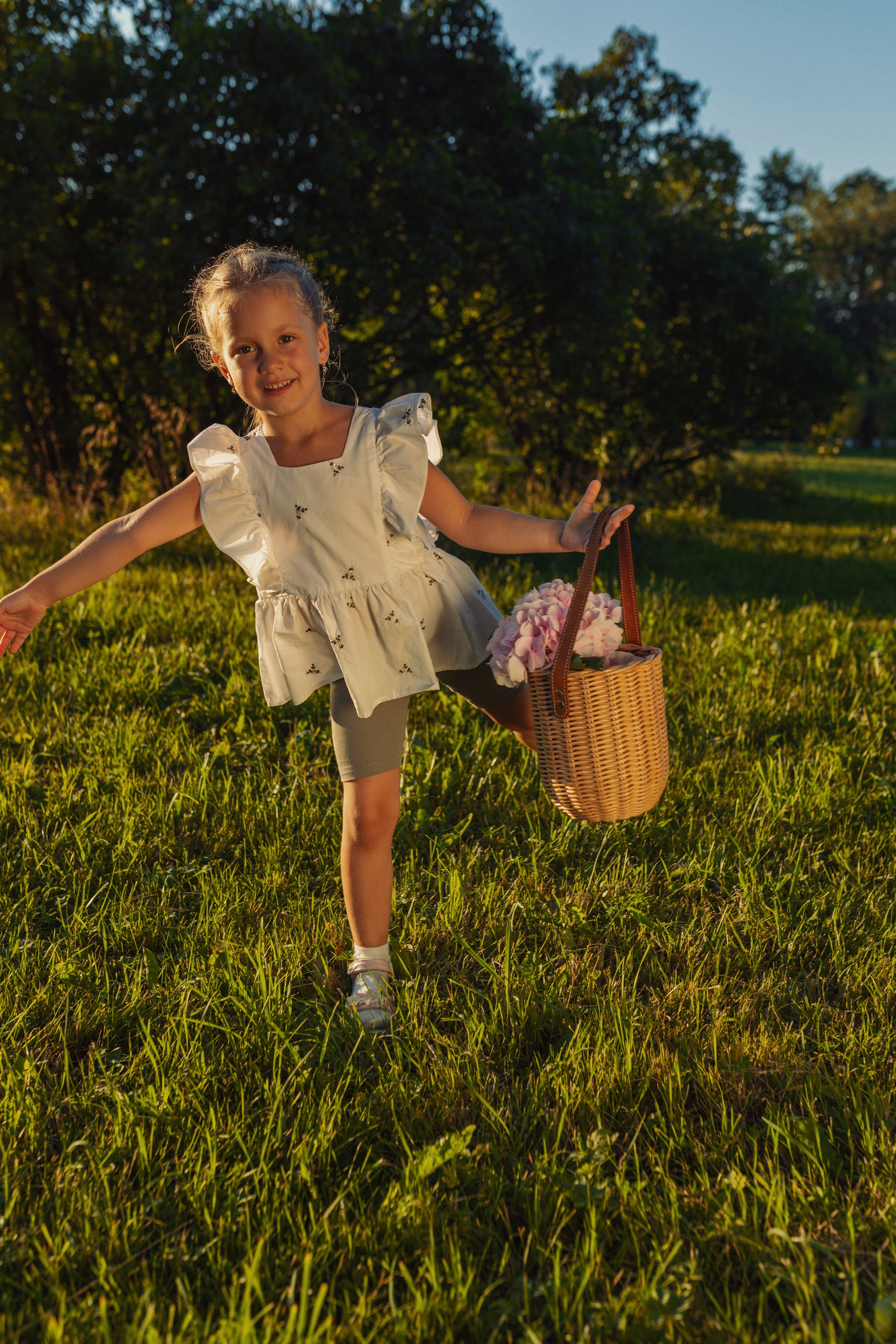 фотосъёмка семьи с детьми в летнем городе