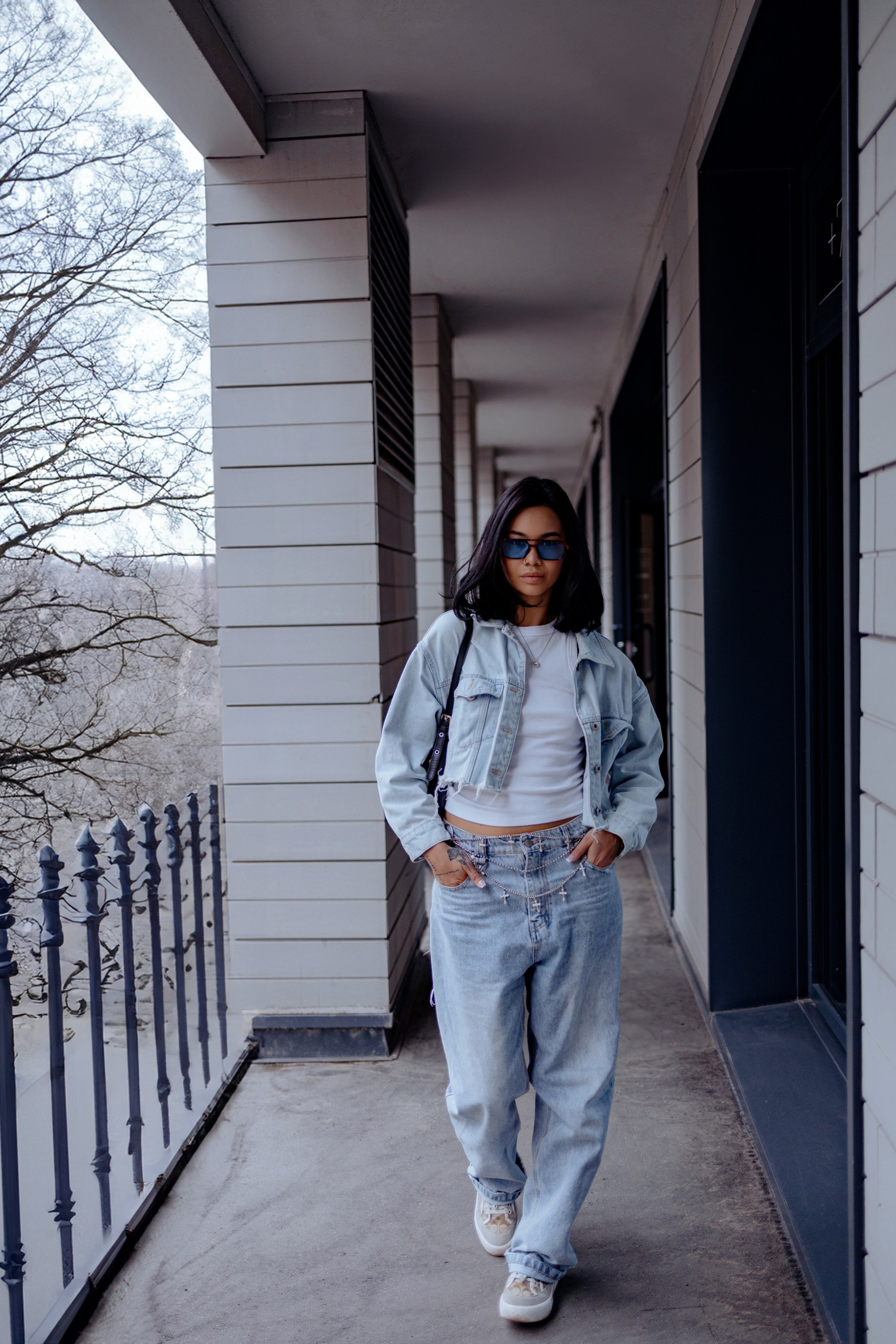 Атмосферное фото Леры в стиле street-fashion