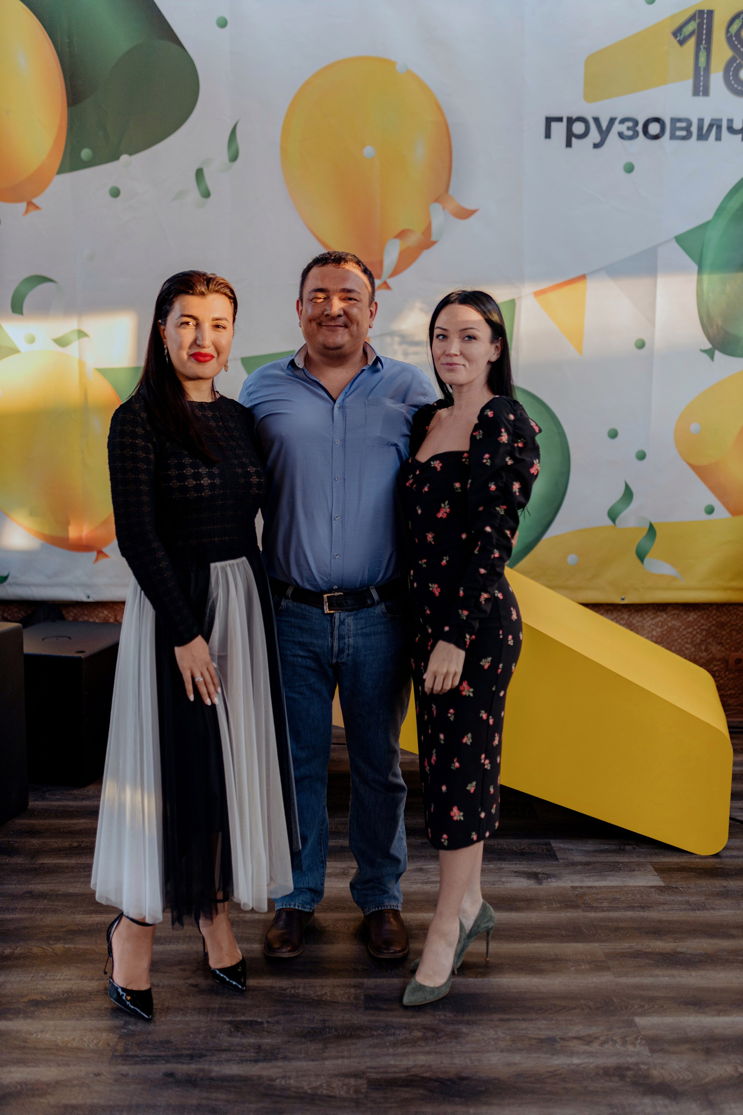 Корпоратив, корпоративная фотосессия, репортаж корпоратива, репортаж корпоративного праздника, фотосъёмка корпоратива, съёмка корпоратива, компания Грузовичкоф, День Рождения Грузовичкоф, 18 лет компании Грузовичкоф, фотограф на корпоратив, фотограф на день рождения, фотограф на день рождения компании, репортажный фотограф, репортаж праздника, фотосъёмка праздника, фотограф на новый год, фотограф санкт-петербург, фотограф питер, фотограф москва, фотограф спб