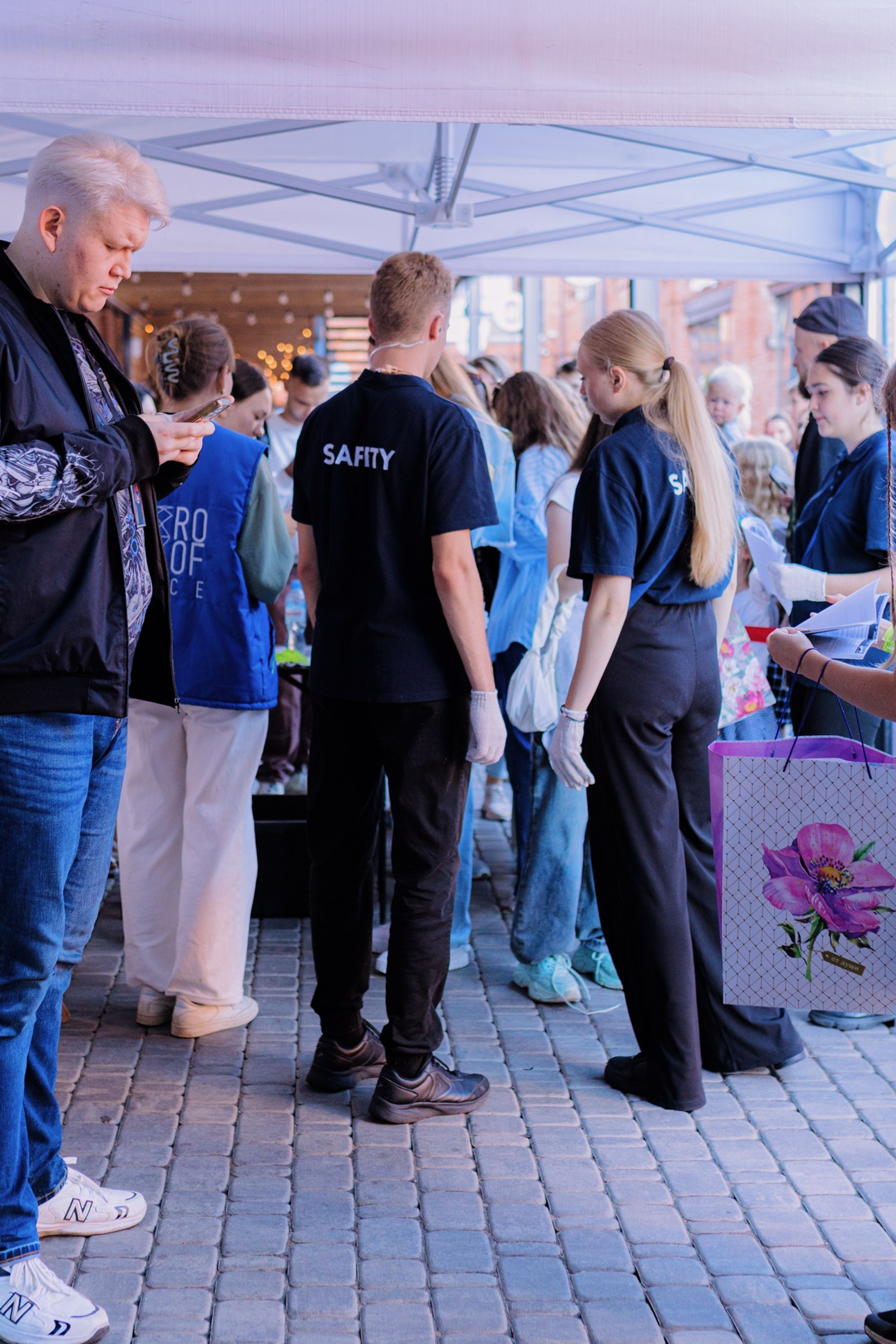Ваня Дмитриенко в Roof Place. Фотограф и видеограф в Санкт-Петербурге Александра Флотская