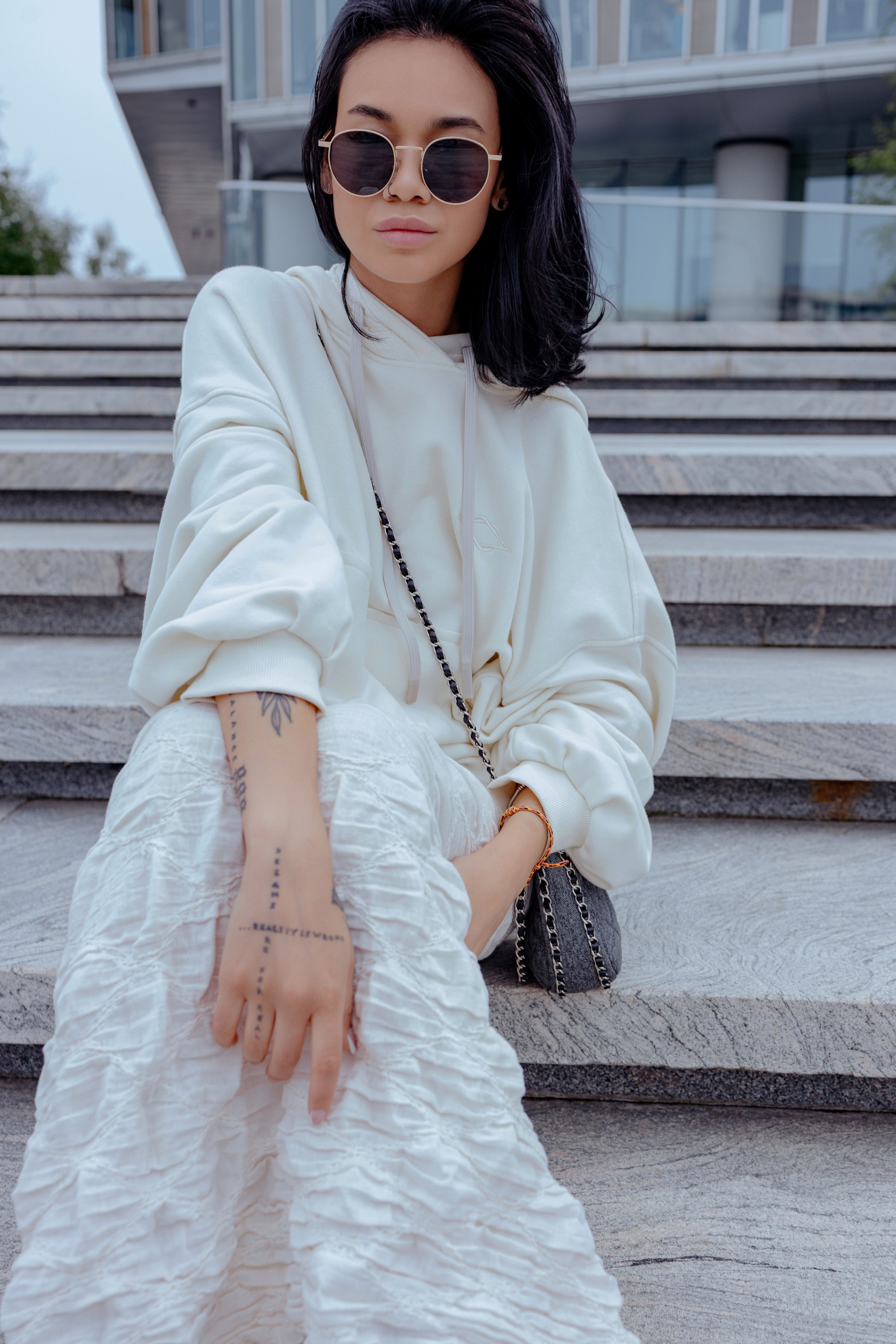 Атмосферное фото Леры в стиле street-fashion