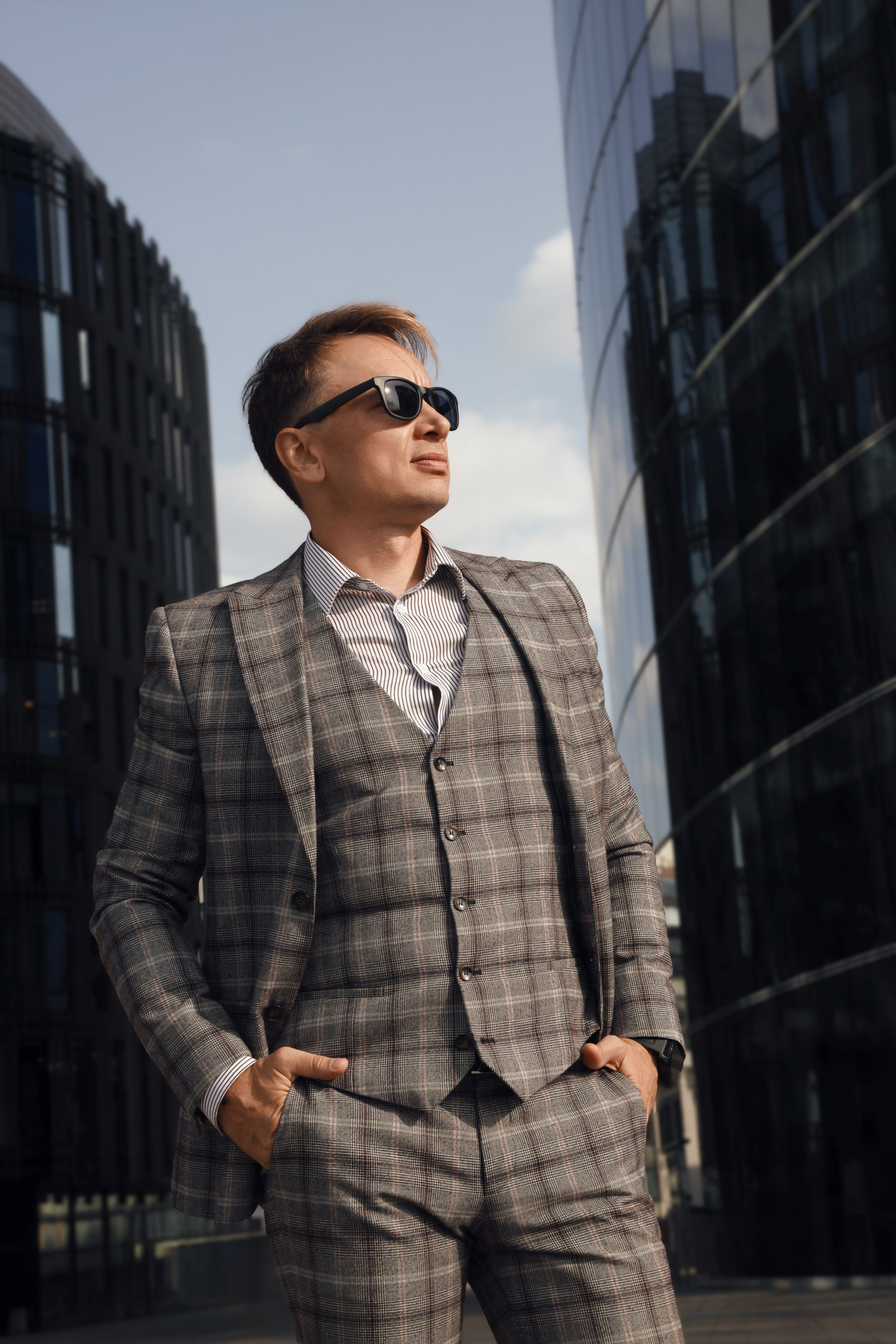 мужской деловой портрет в урбан среде спб