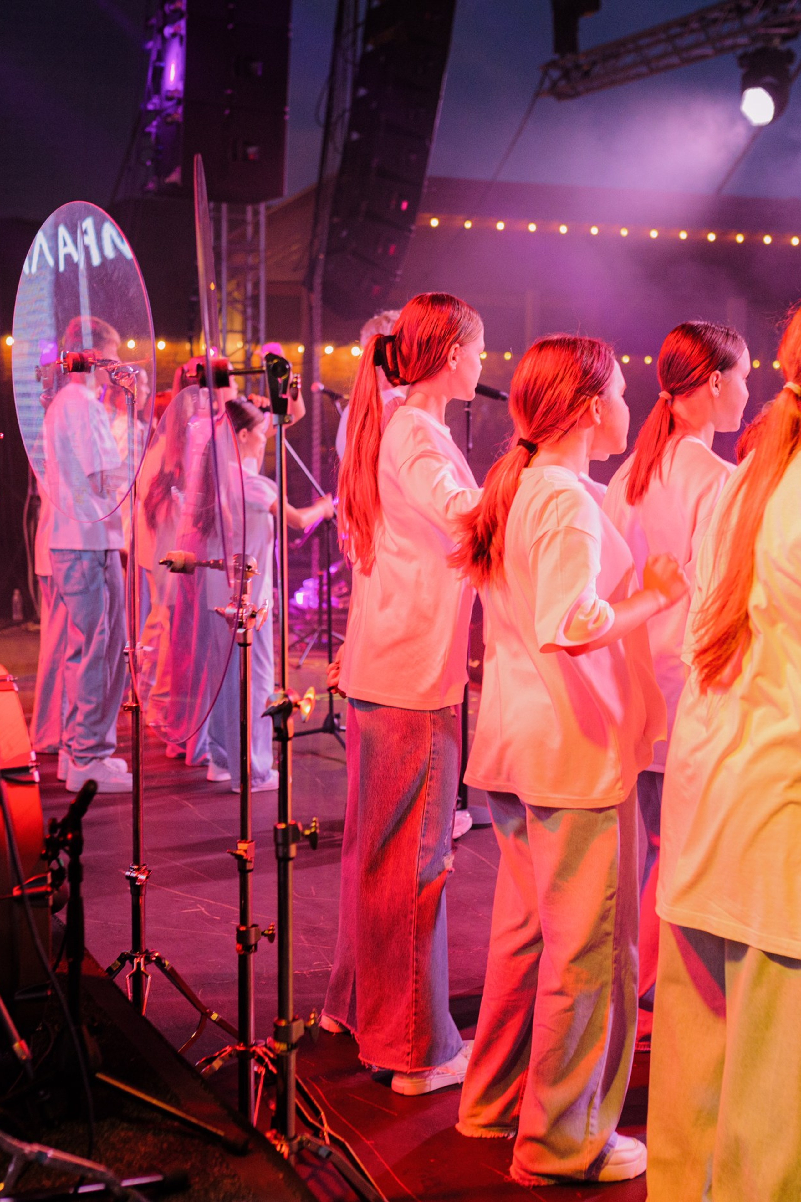 Ваня Дмитриенко в Roof Place. Фотограф и видеограф в Санкт-Петербурге Александра Флотская