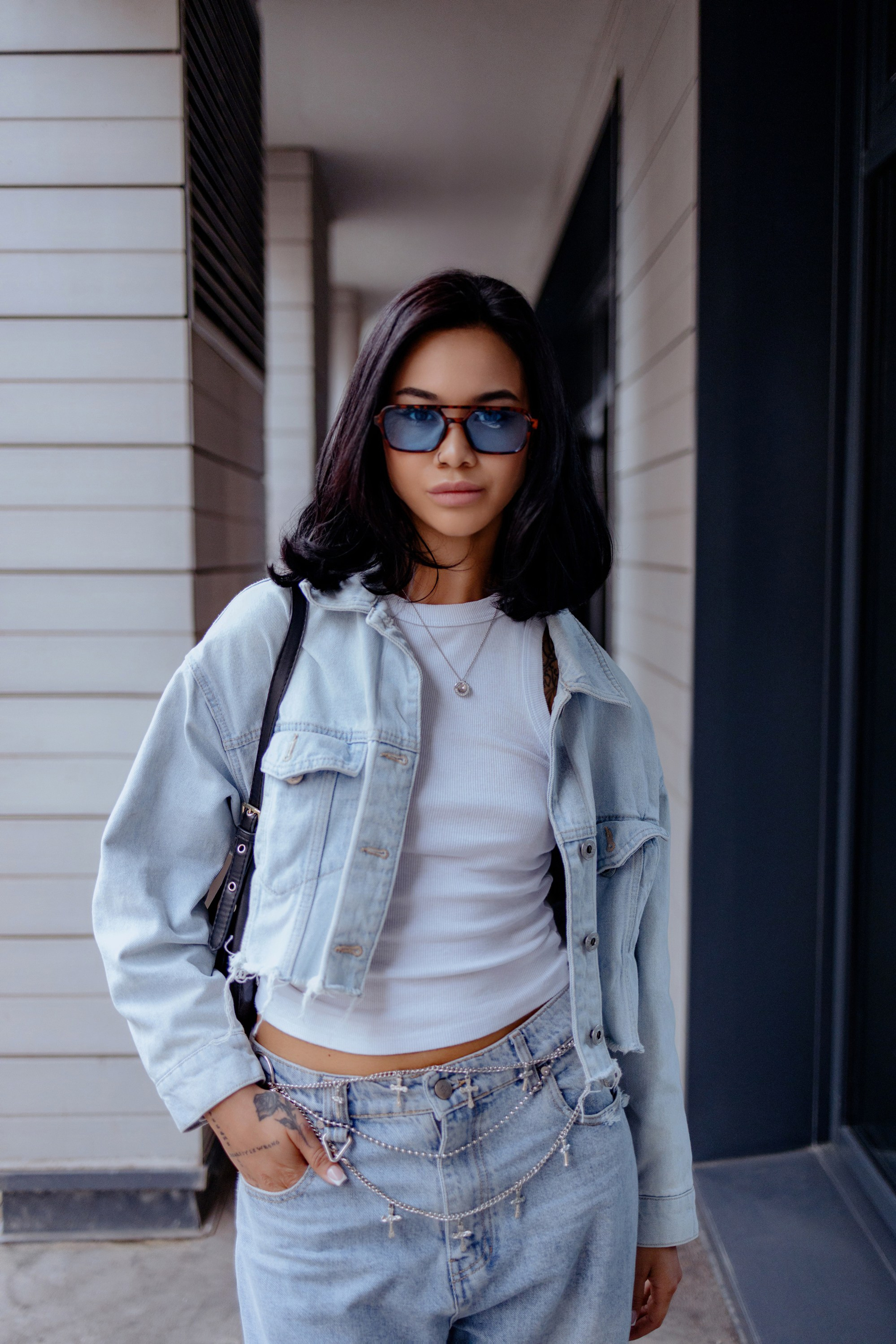 Атмосферное фото Леры в стиле street-fashion