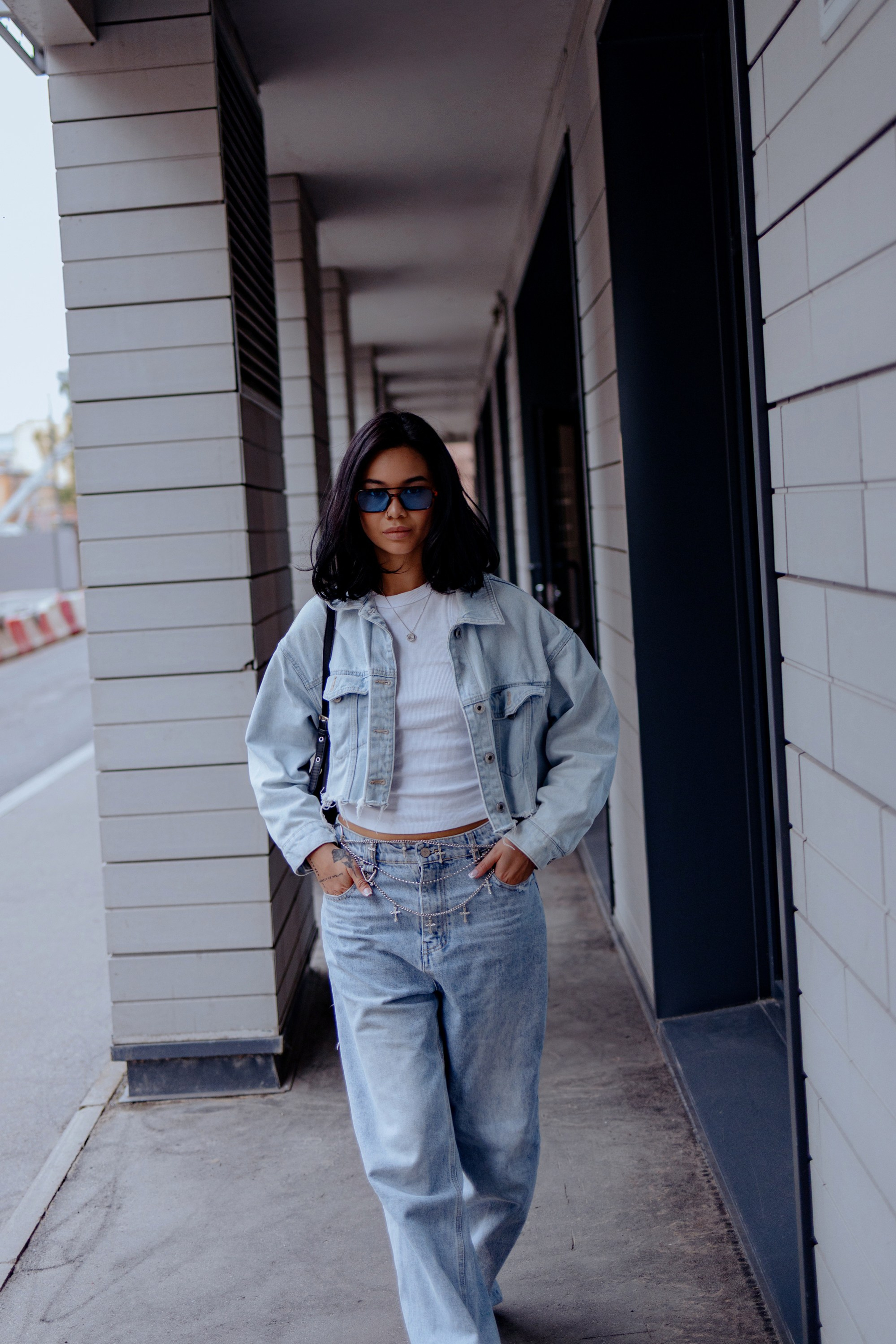 Атмосферное фото Леры в стиле street-fashion