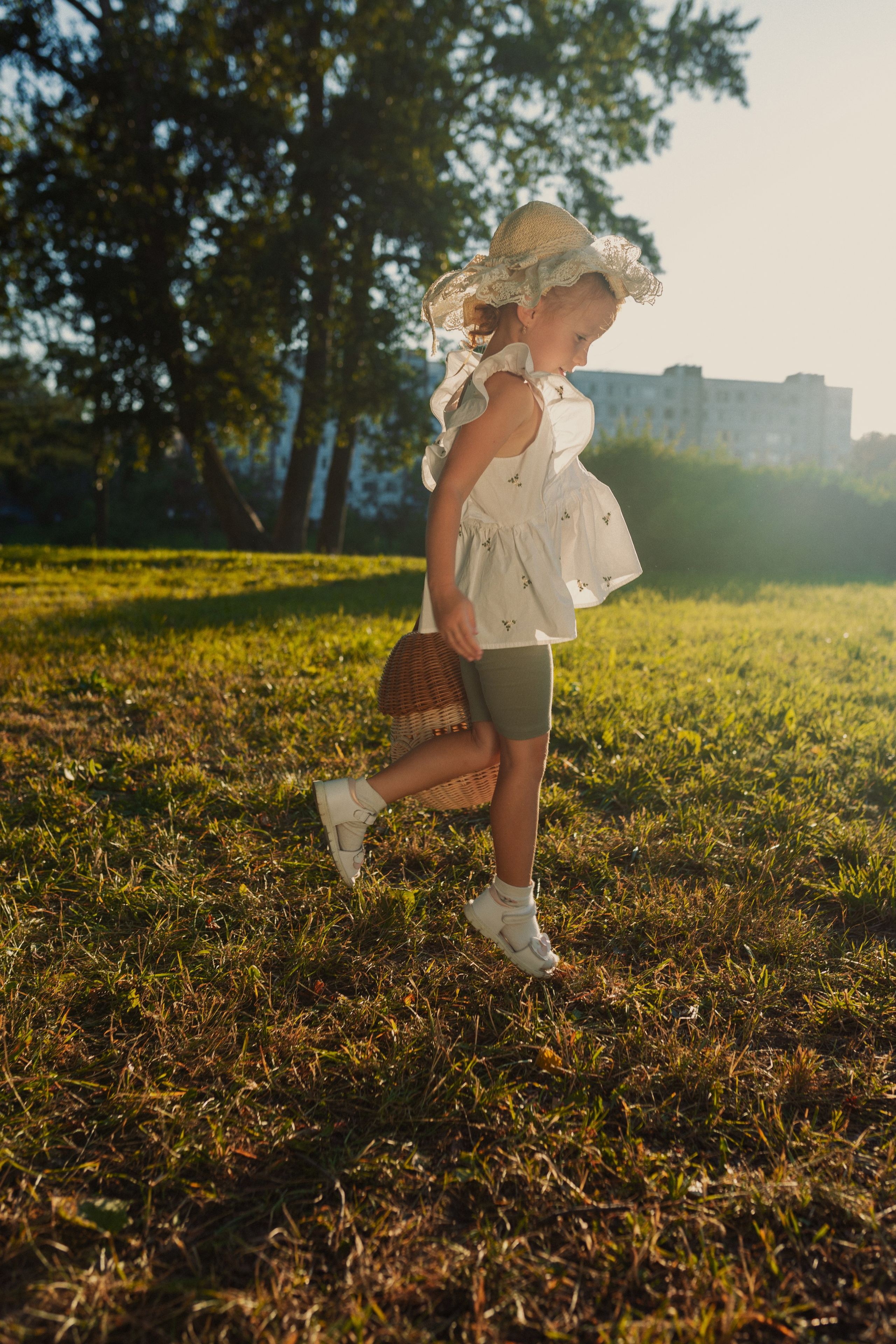семейная фотосъёмка летом в авторской подаче