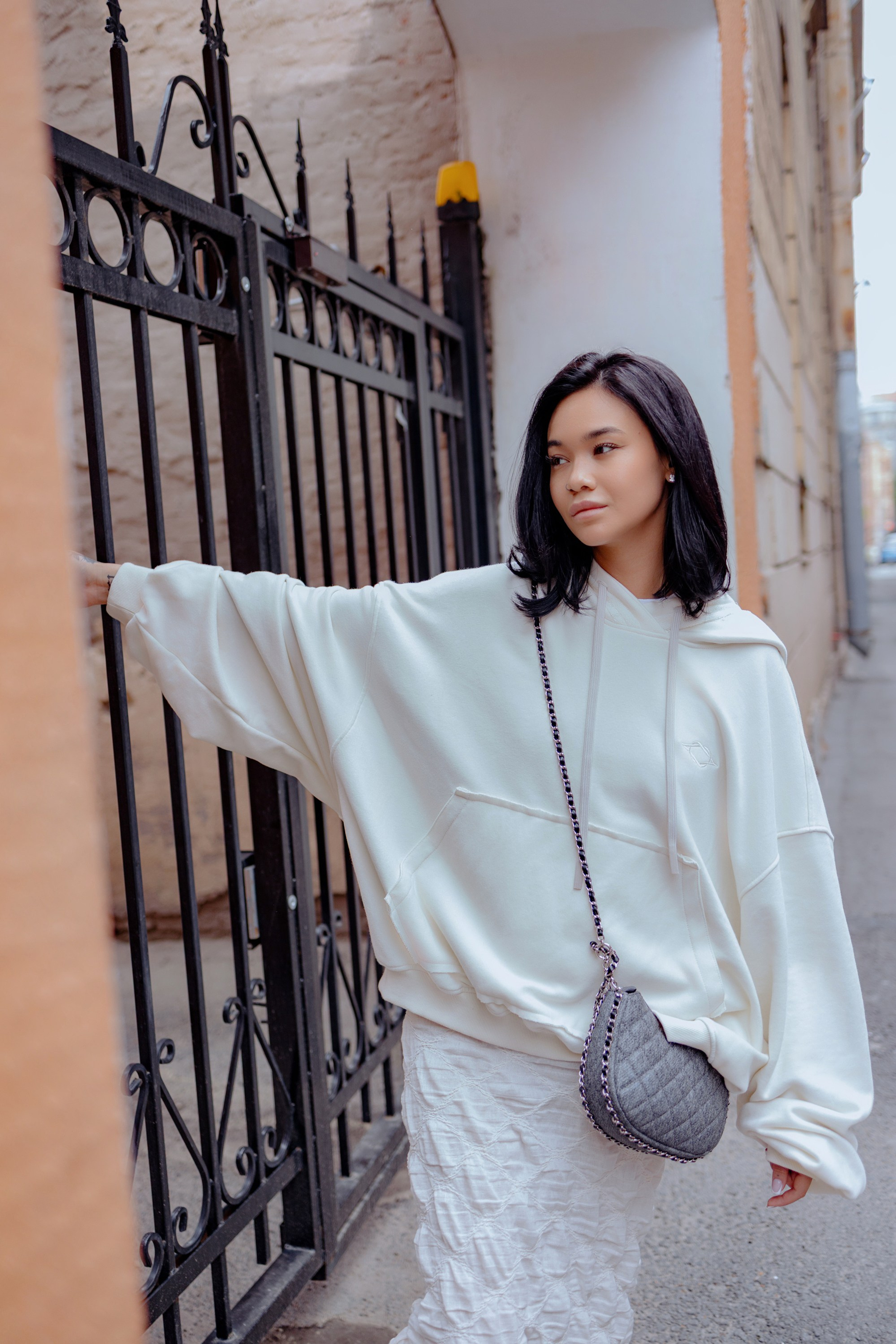 Атмосферное фото Леры в стиле street-fashion