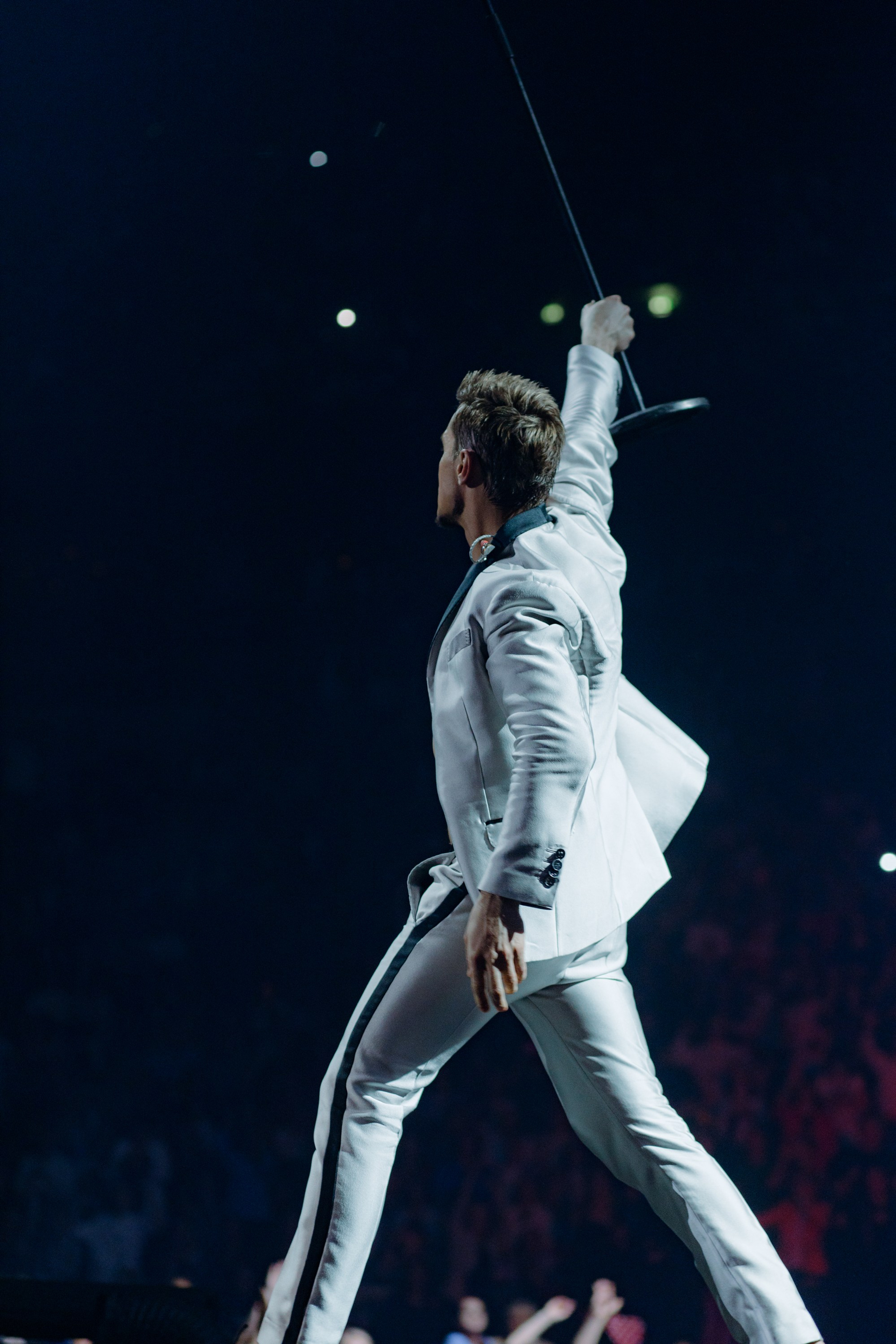 Просто капля сценической магии, софиты и мощный звук. Фотограф и видеограф в Санкт-Петербурге Александра Флотская