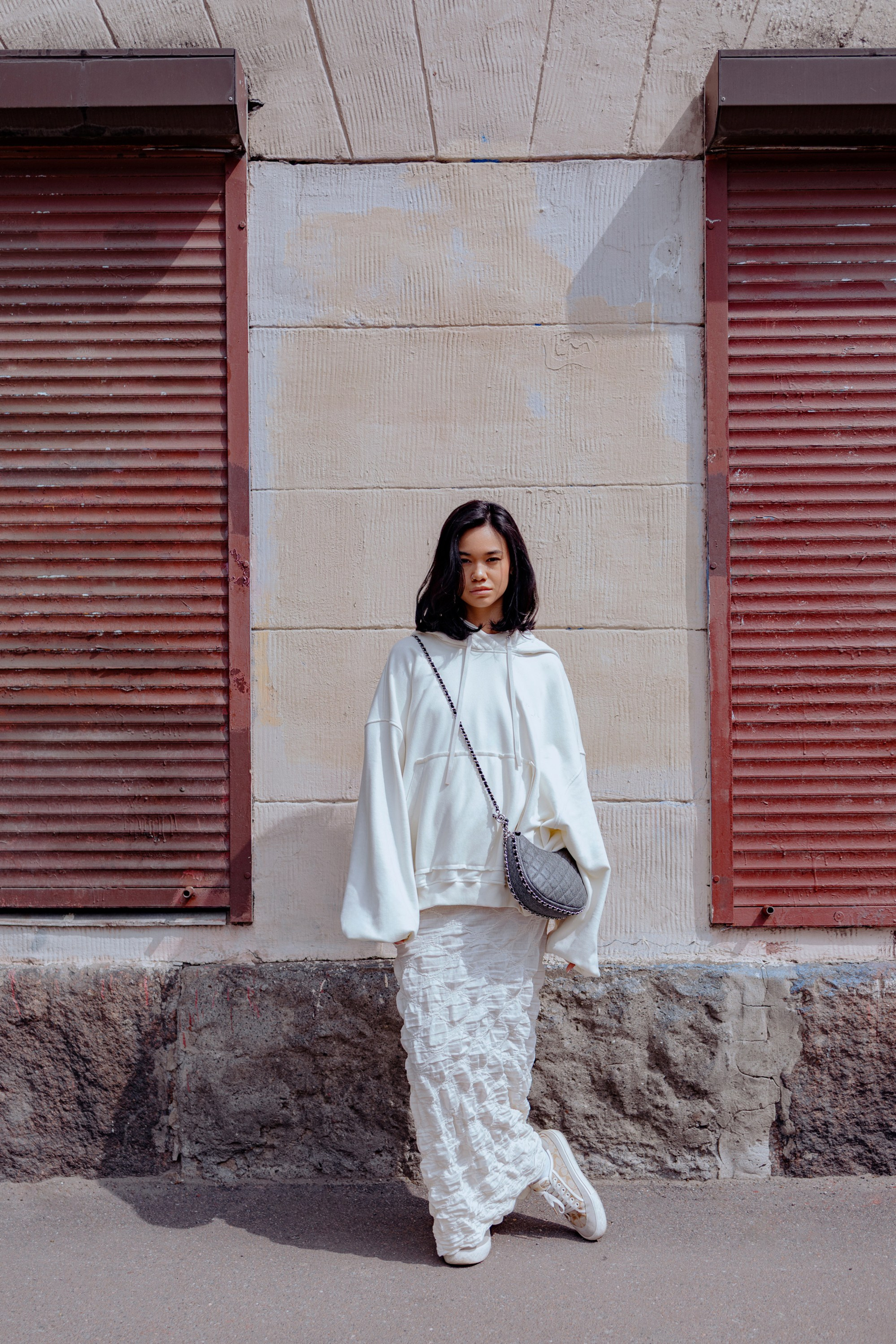 Атмосферное фото Леры в стиле street-fashion