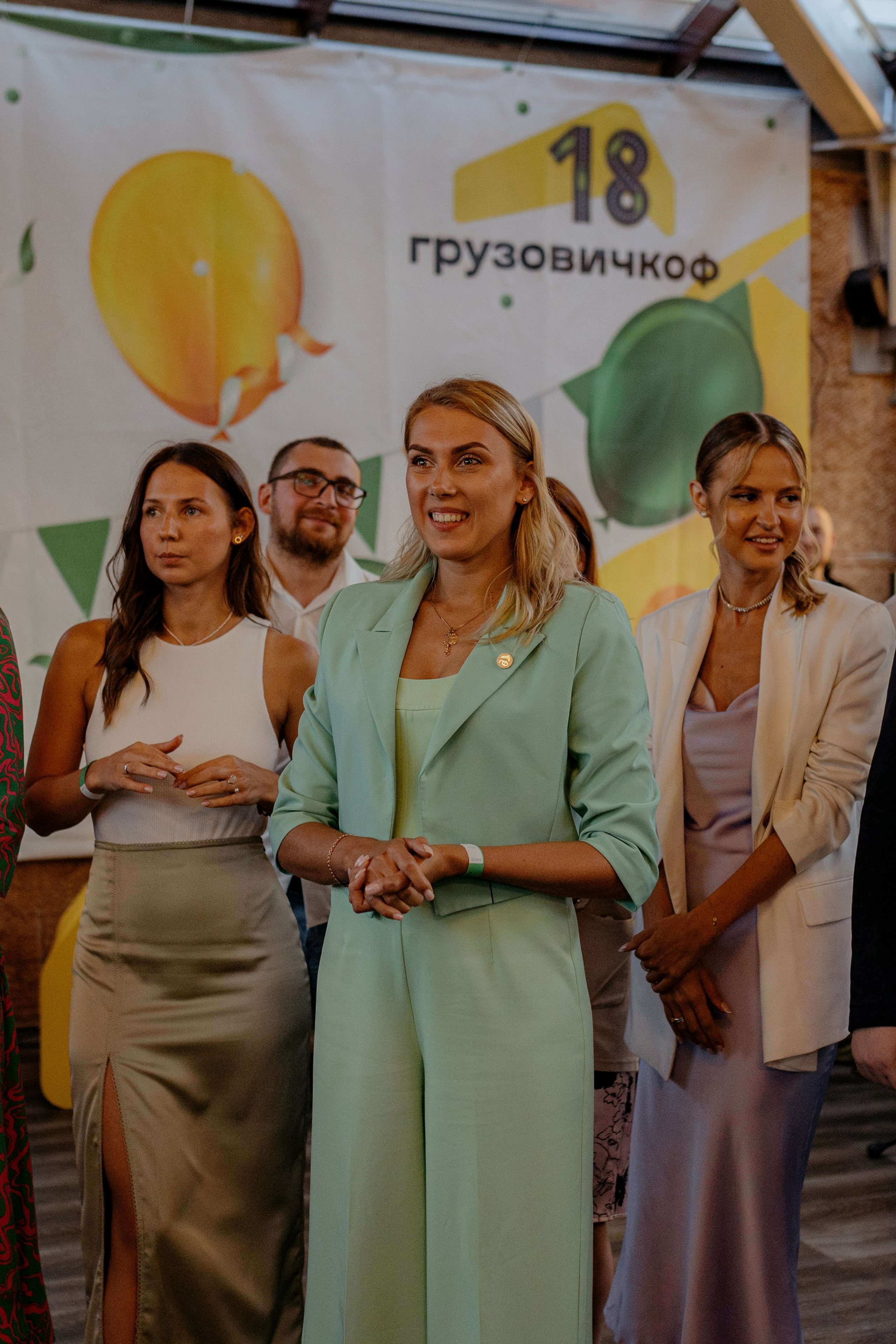 Корпоратив, корпоративная фотосессия, репортаж корпоратива, репортаж корпоративного праздника, фотосъёмка корпоратива, съёмка корпоратива, компания Грузовичкоф, День Рождения Грузовичкоф, 18 лет компании Грузовичкоф, фотограф на корпоратив, фотограф на день рождения, фотограф на день рождения компании, репортажный фотограф, репортаж праздника, фотосъёмка праздника, фотограф на новый год, фотограф санкт-петербург, фотограф питер, фотограф москва, фотограф спб