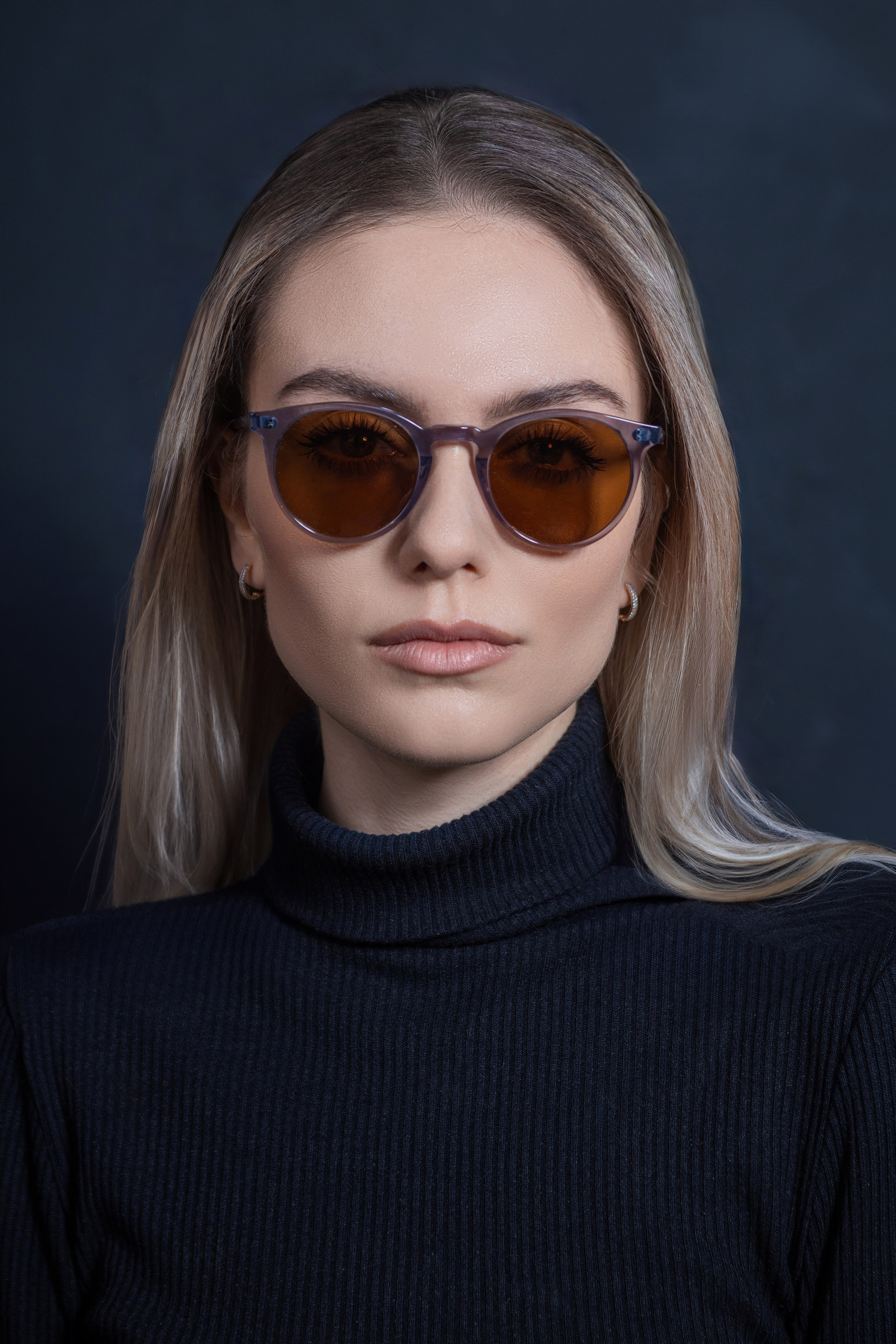 Portrait photographer, wedding photographer, studio photographer, love story photo shoot, concert photographer, reportage photographer, commercial photographer, fashion photographer, worldwide photographer, subject photographer