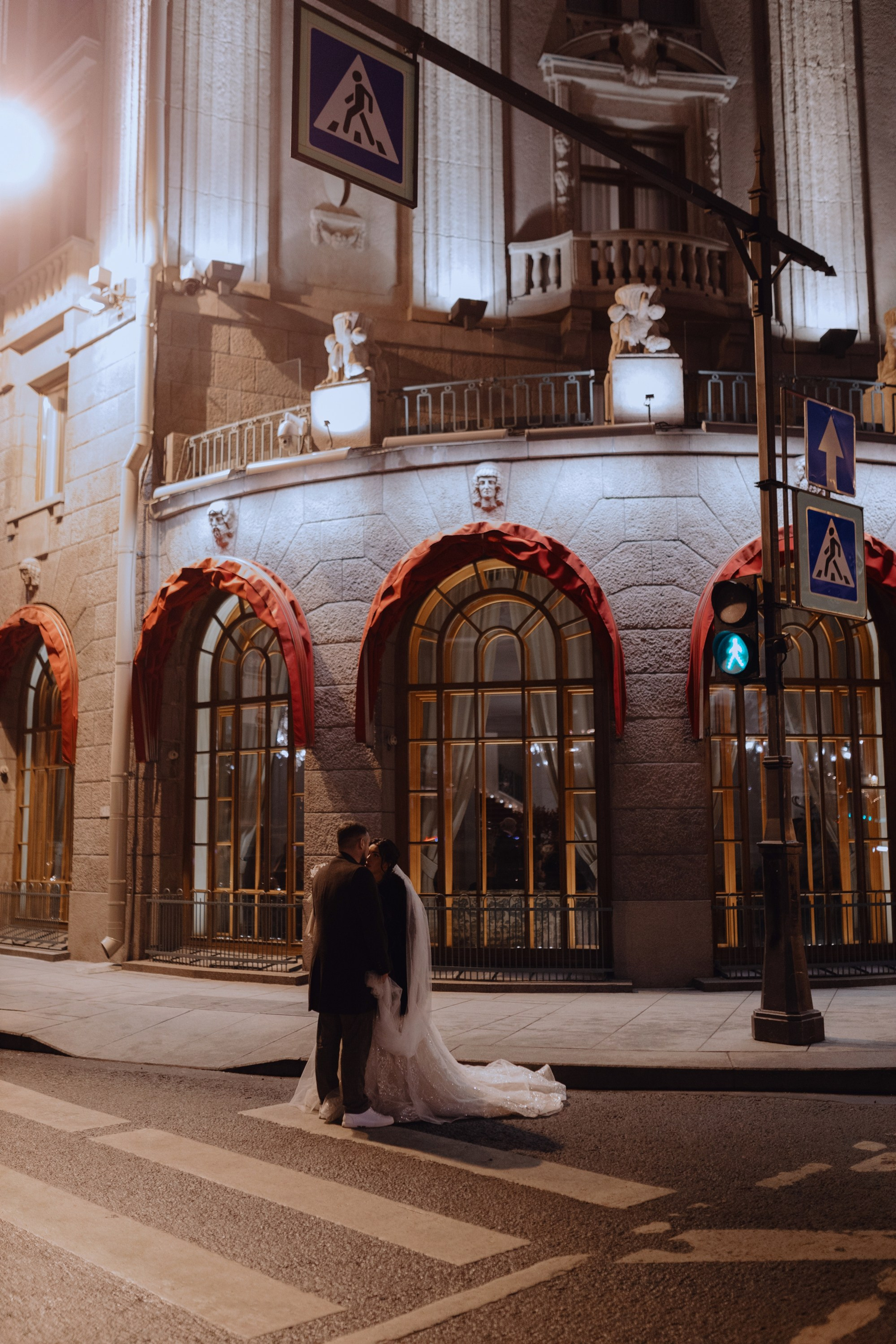 зимняя свадебная съёмка на улице