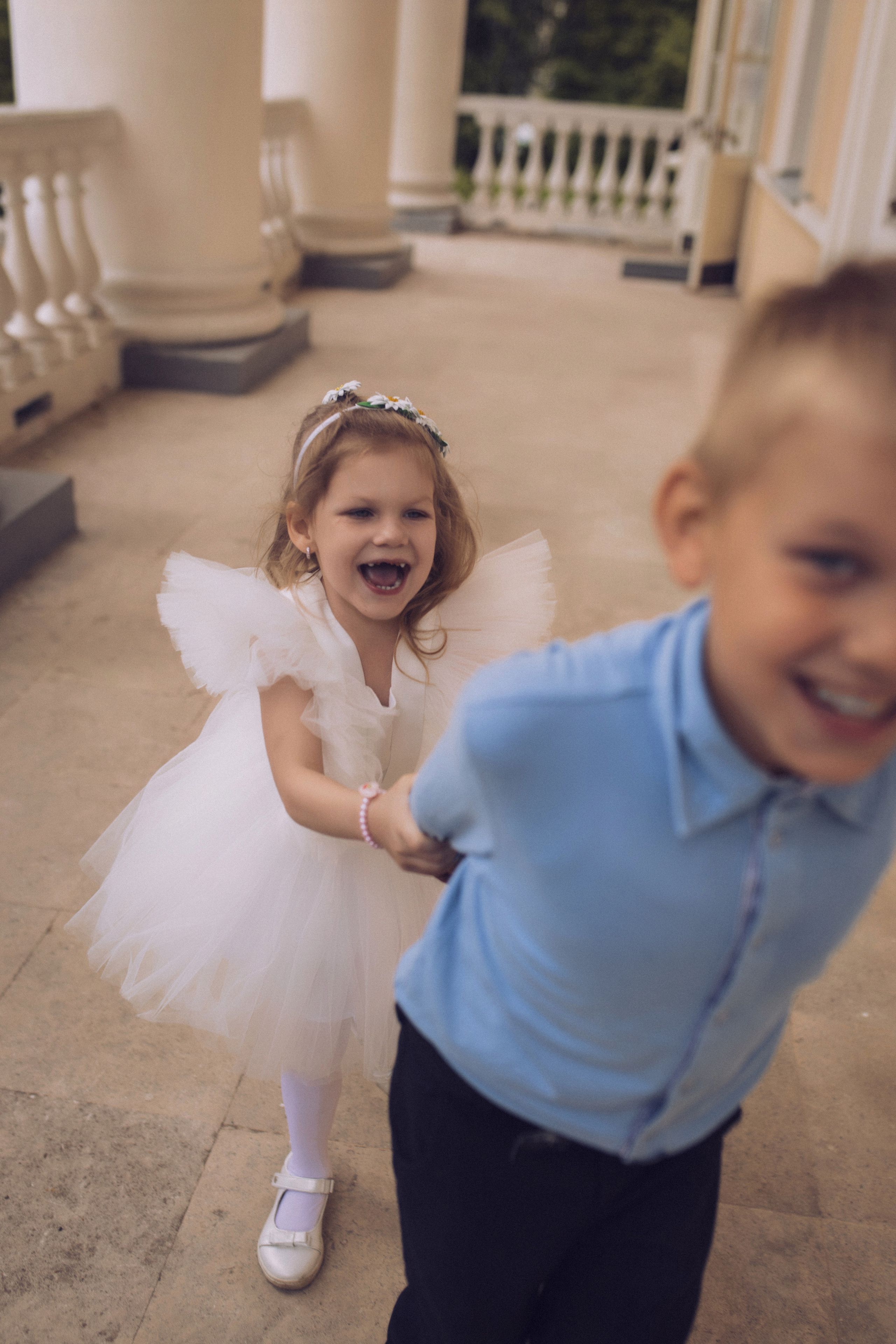 летняя свадебная съёмка семьи с ребёнком