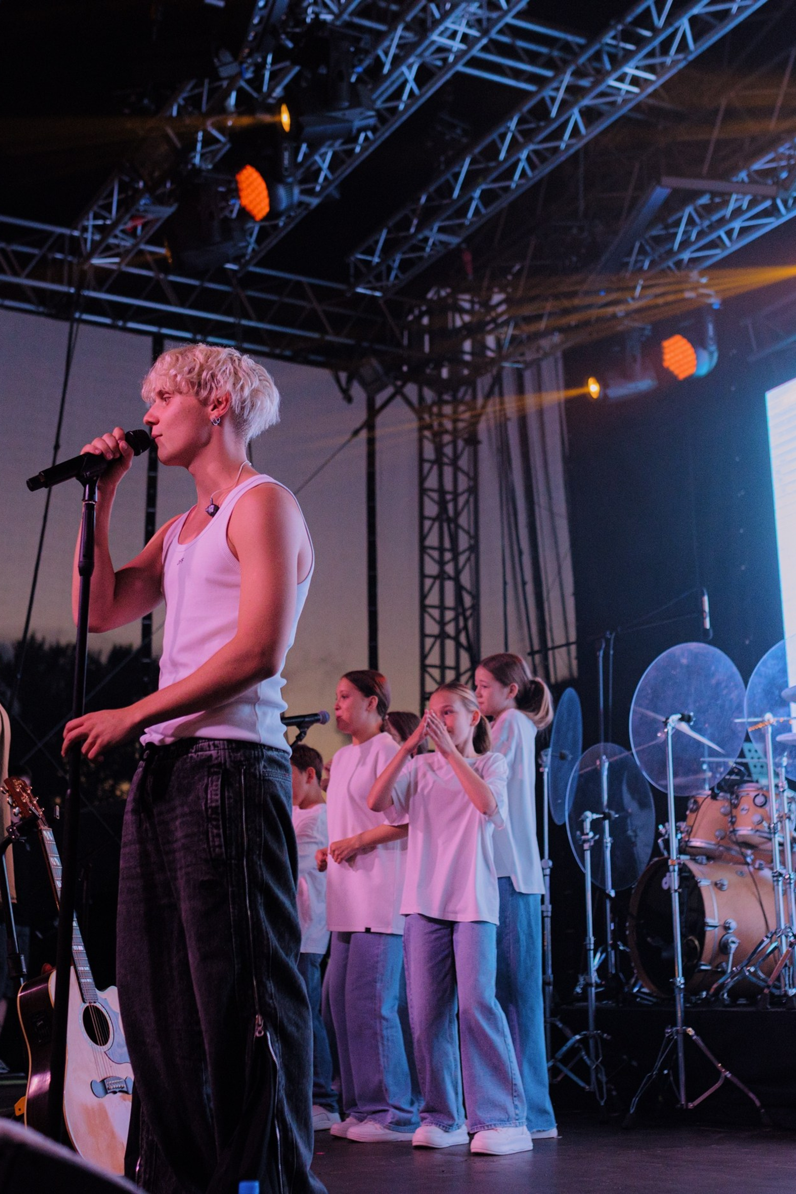 Ваня Дмитриенко в Roof Place. Фотограф и видеограф в Санкт-Петербурге Александра Флотская