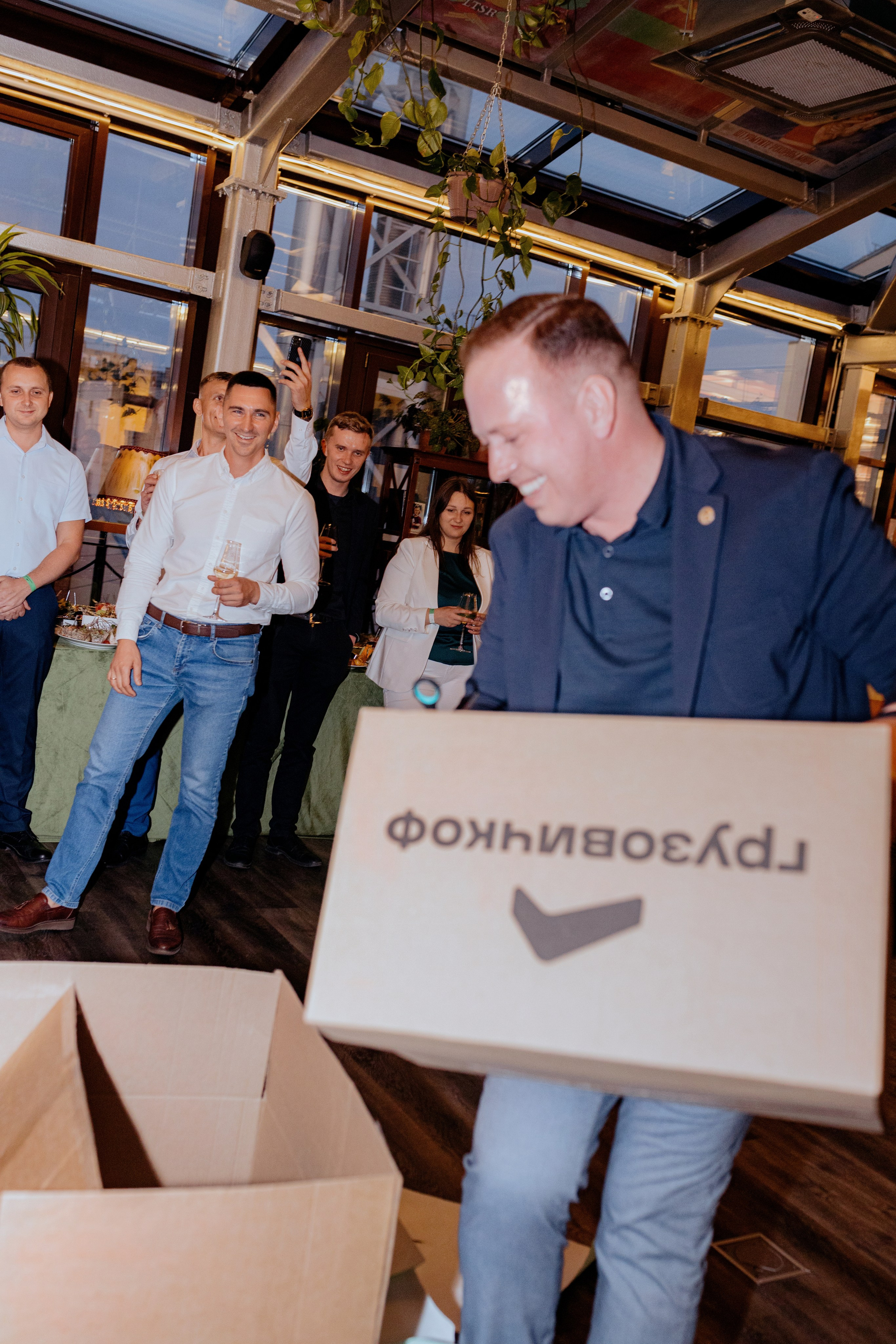 Корпоратив, корпоративная фотосессия, репортаж корпоратива, репортаж корпоративного праздника, фотосъёмка корпоратива, съёмка корпоратива, компания Грузовичкоф, День Рождения Грузовичкоф, 18 лет компании Грузовичкоф, фотограф на корпоратив, фотограф на день рождения, фотограф на день рождения компании, репортажный фотограф, репортаж праздника, фотосъёмка праздника, фотограф на новый год, фотограф санкт-петербург, фотограф питер, фотограф москва, фотограф спб