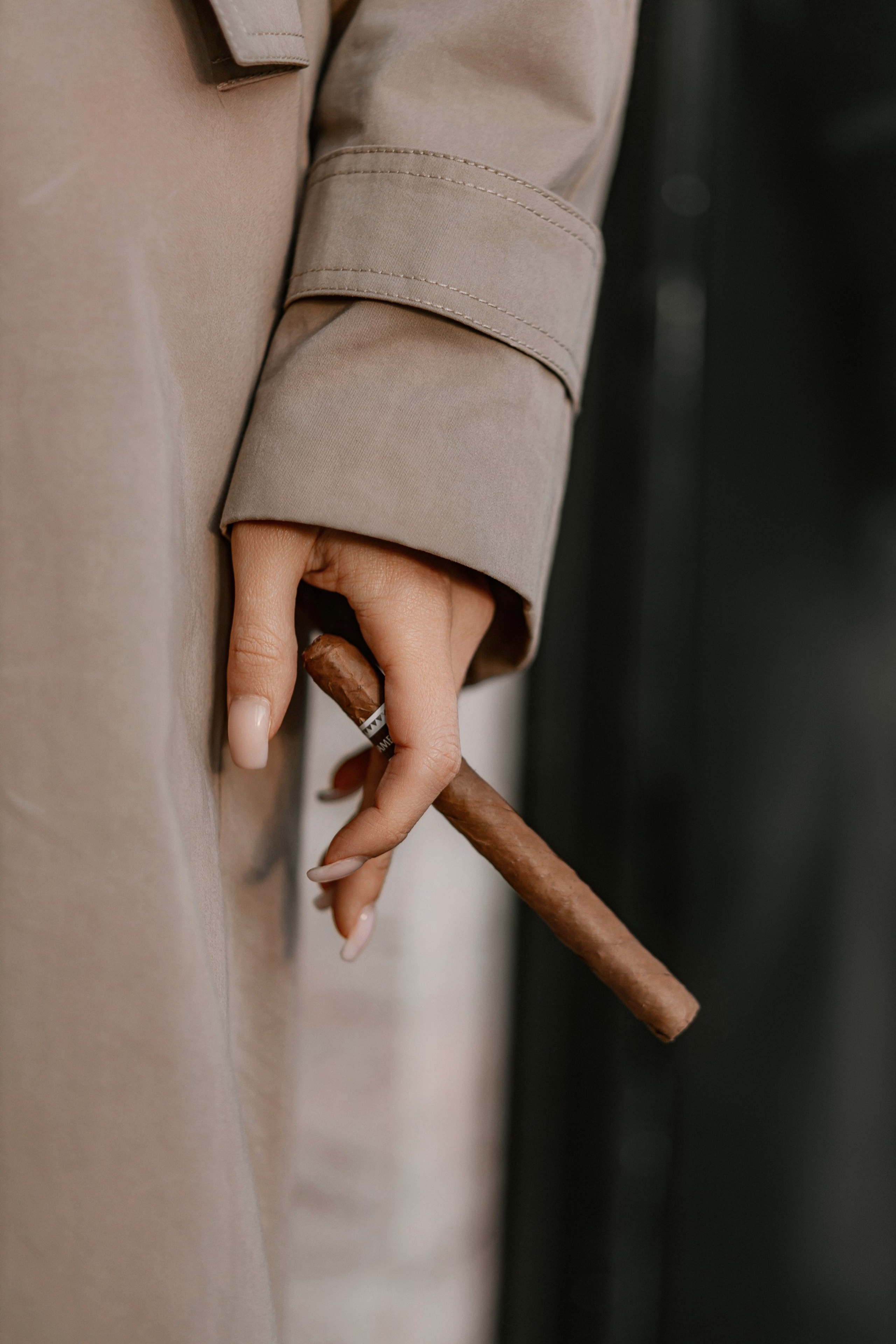 женский городской портрет невская ратуша спб