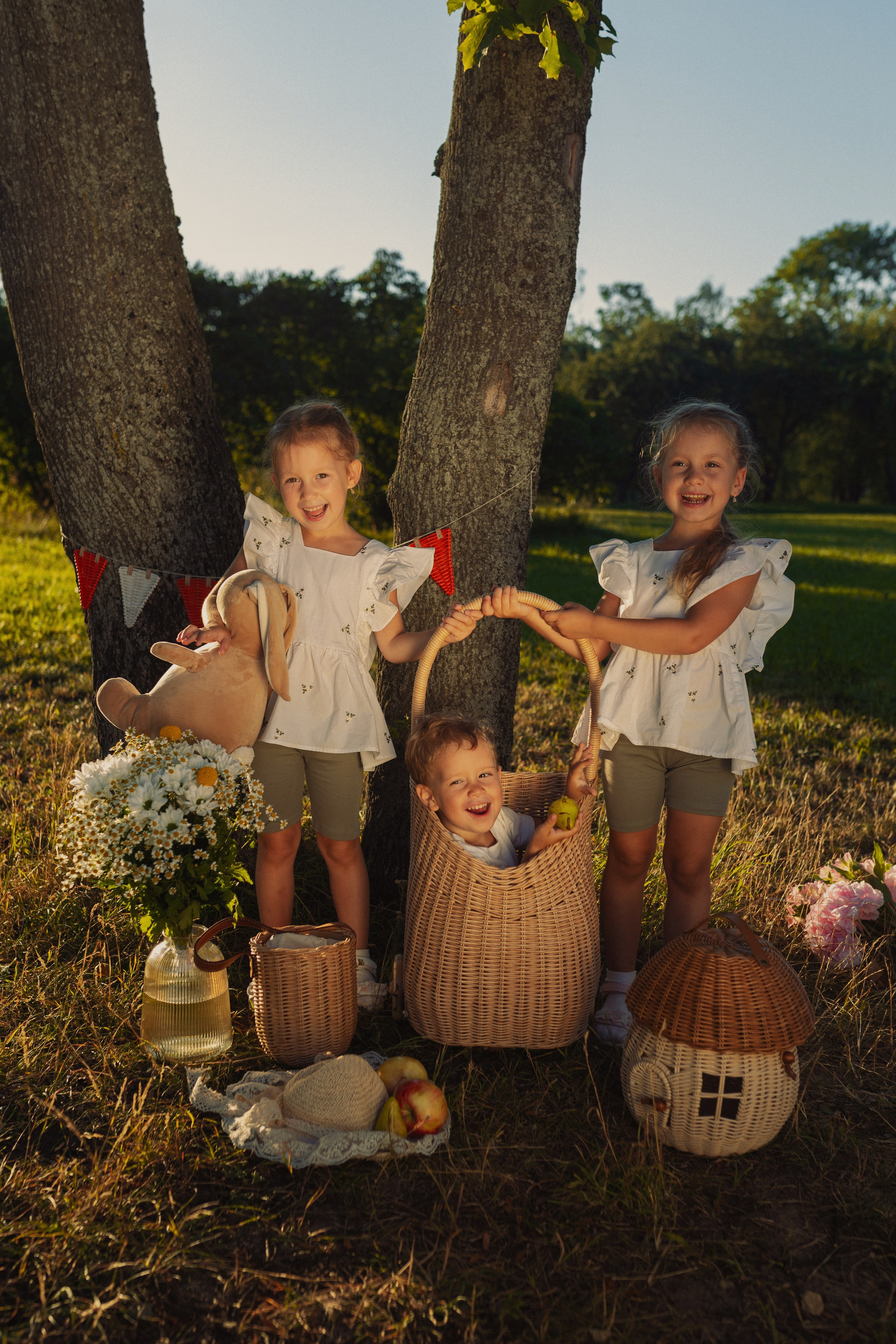 семейная фотосъёмка летом в живой атмосфере