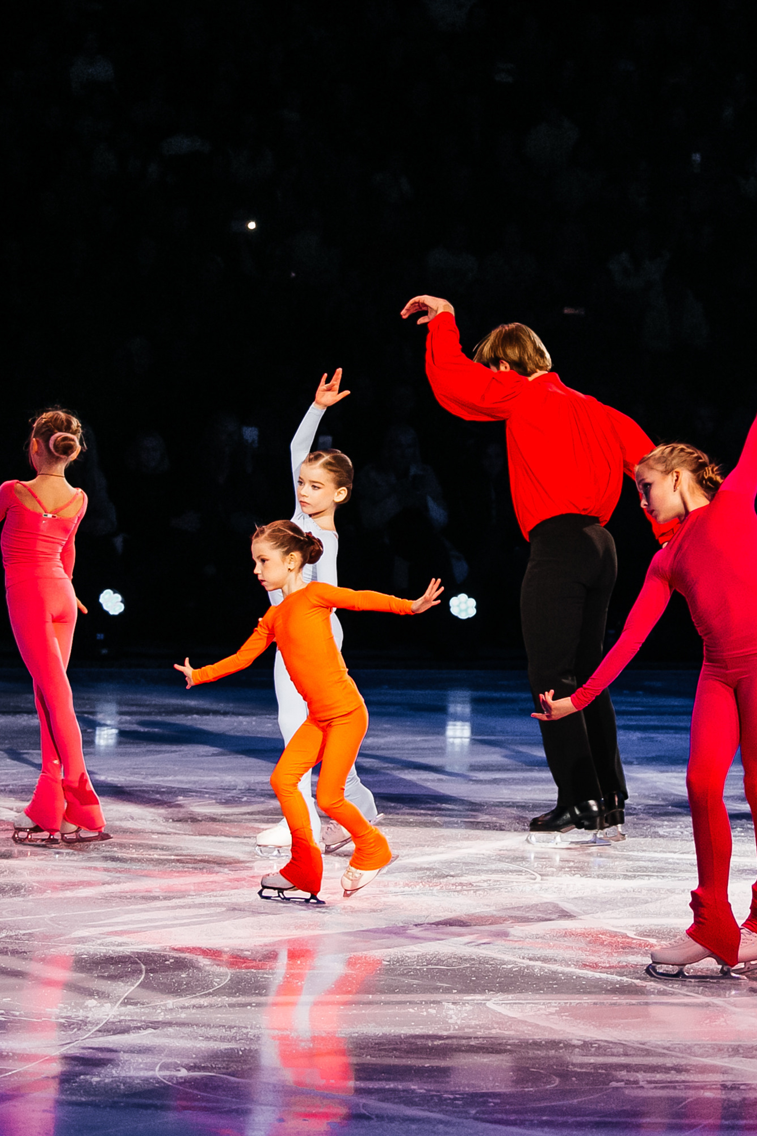Портретный фотограф, свадебный фотограф, студийный фотограф, фотосессия Love Story, концертный фотограф, репортажный фотограф, коммерческий фотограф, фешн фотограф, международный фотограф, предметный фотограф