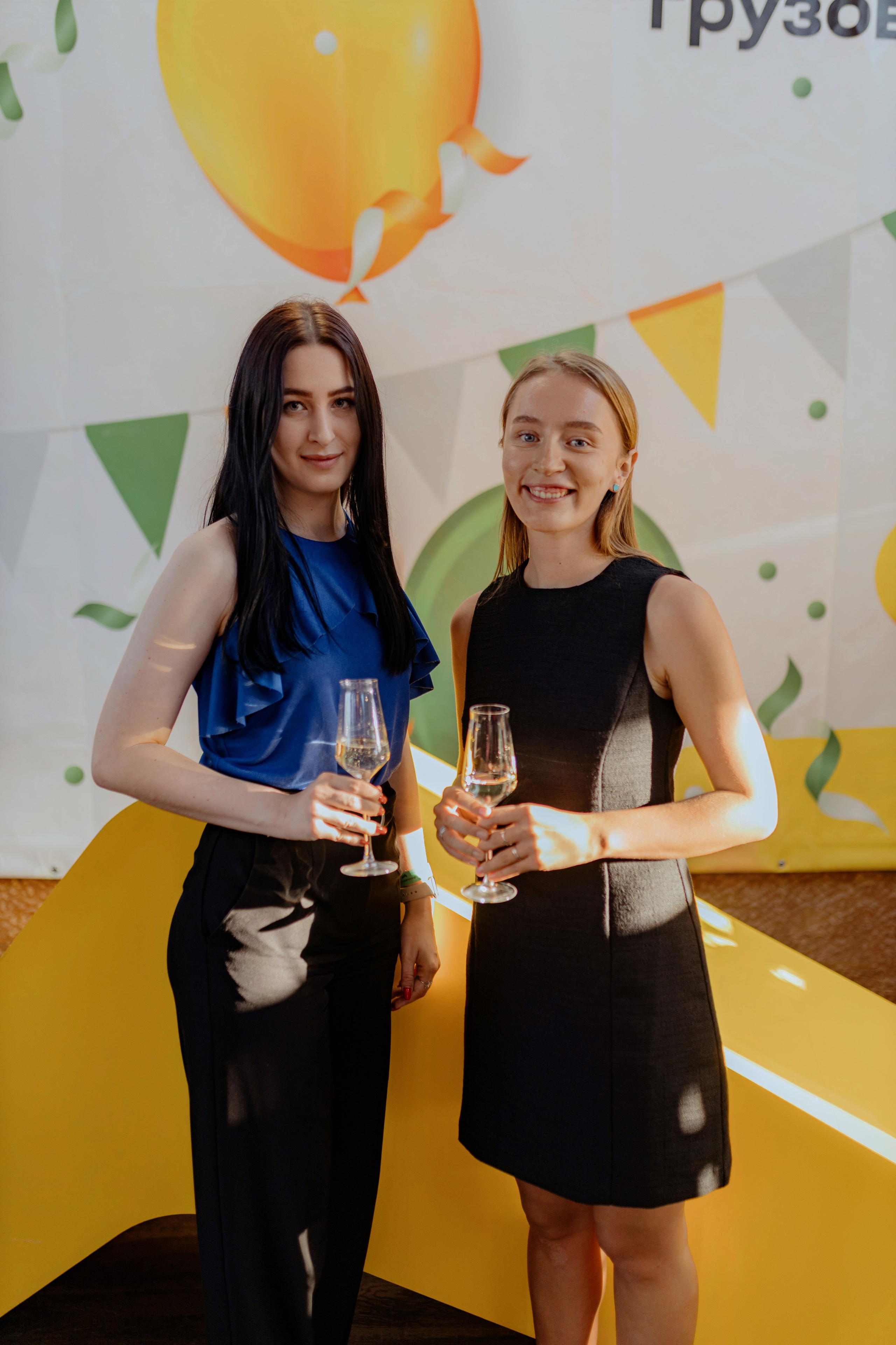 Корпоратив, корпоративная фотосессия, репортаж корпоратива, репортаж корпоративного праздника, фотосъёмка корпоратива, съёмка корпоратива, компания Грузовичкоф, День Рождения Грузовичкоф, 18 лет компании Грузовичкоф, фотограф на корпоратив, фотограф на день рождения, фотограф на день рождения компании, репортажный фотограф, репортаж праздника, фотосъёмка праздника, фотограф на новый год, фотограф санкт-петербург, фотограф питер, фотограф москва, фотограф спб