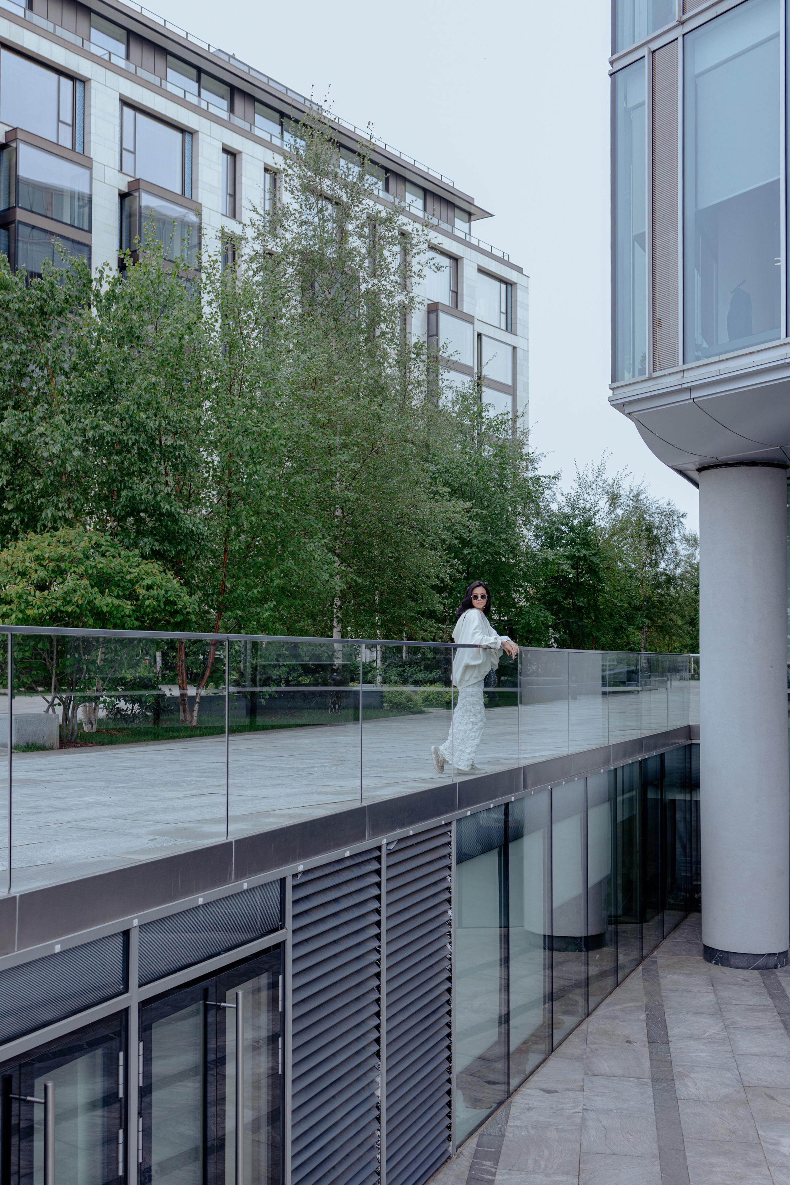 Атмосферное фото Леры в стиле street-fashion