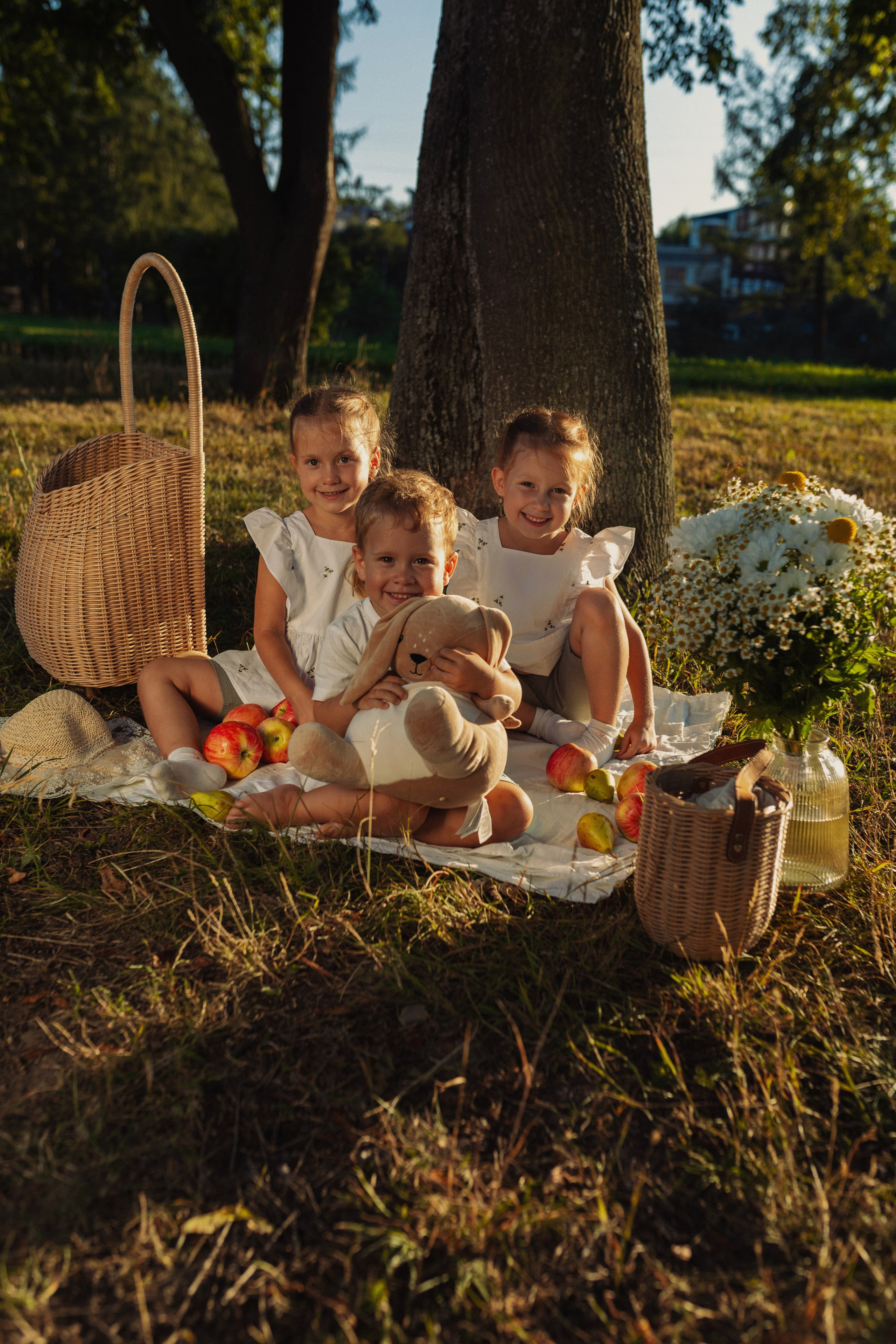 фотосессия семьи с детьми в летней прогулке