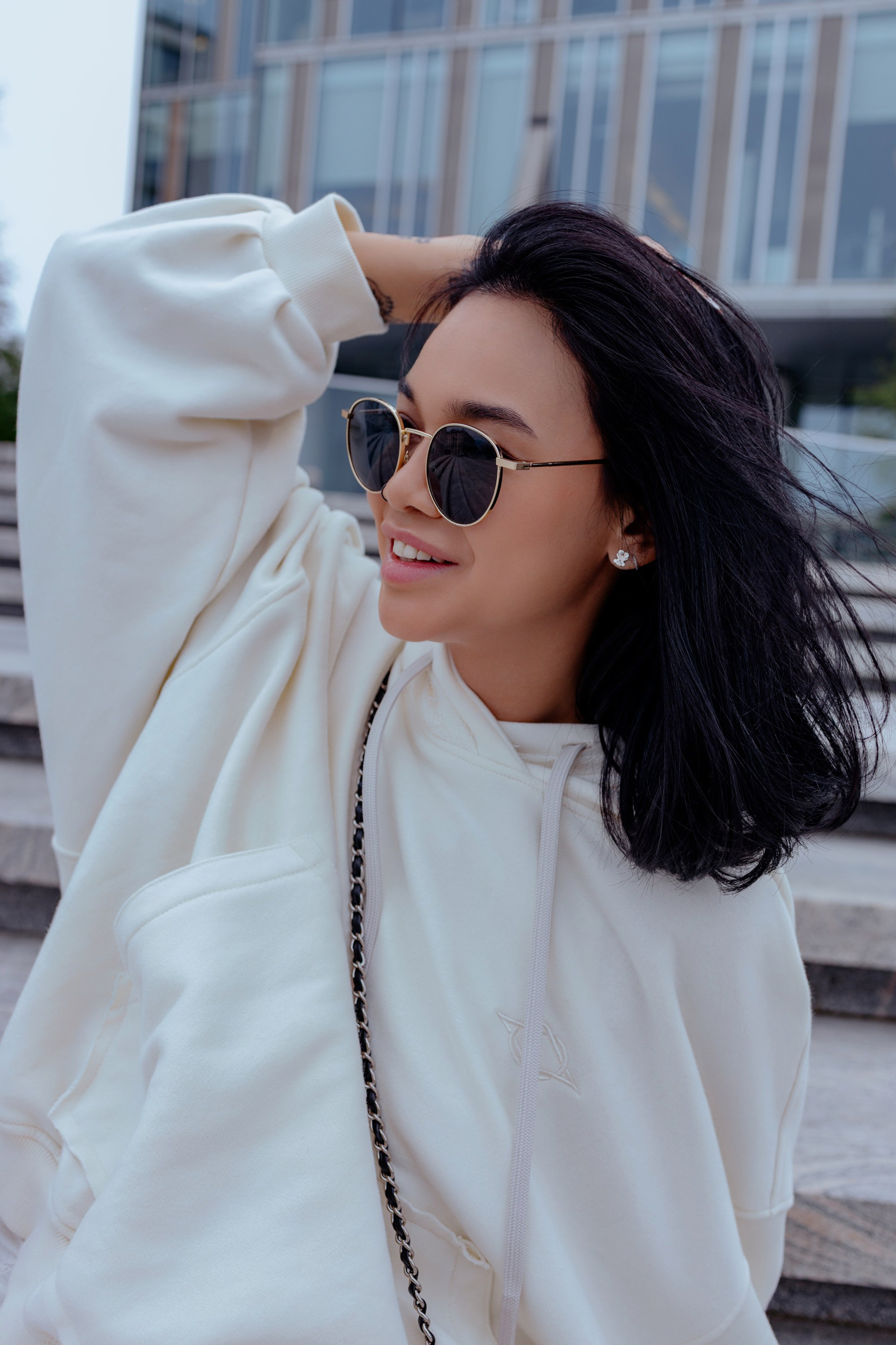 Атмосферное фото Леры в стиле street-fashion