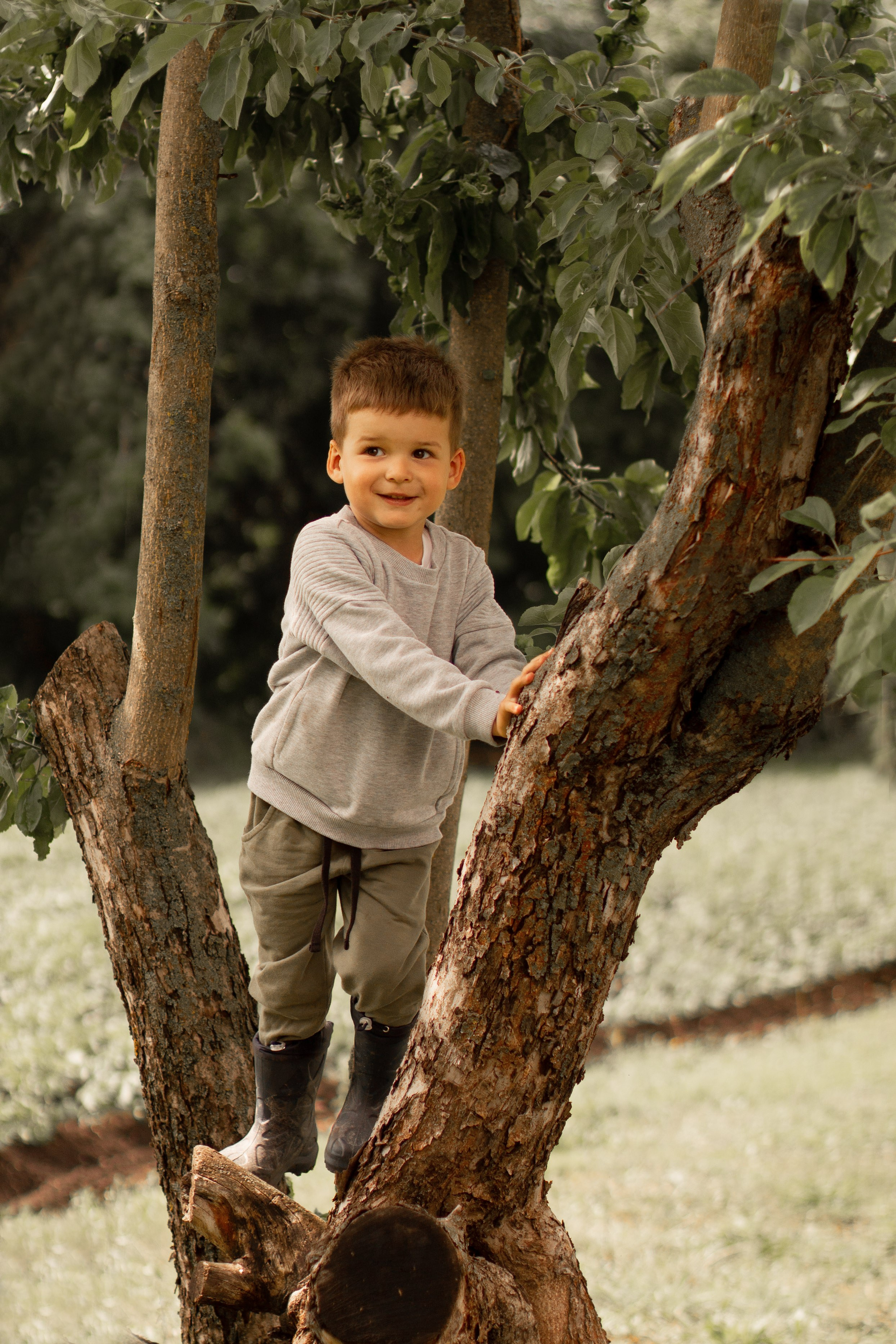 Фотосессия мальчика: дома, на природе, тематическая. Модель мой сын.