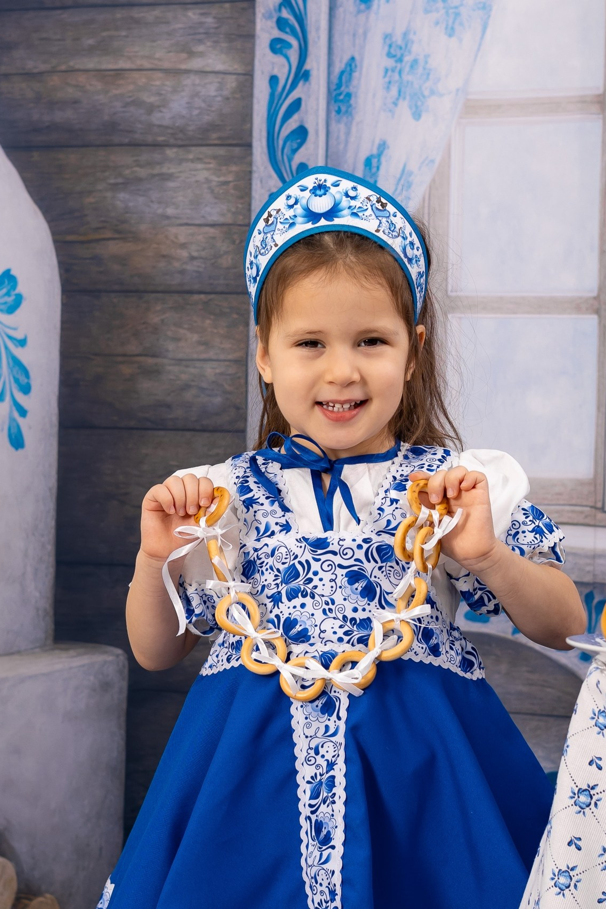 Семейная новогодняя фотосессия. Фотостудия «Олеся». Фотостудия в г. Верхняя Пышма