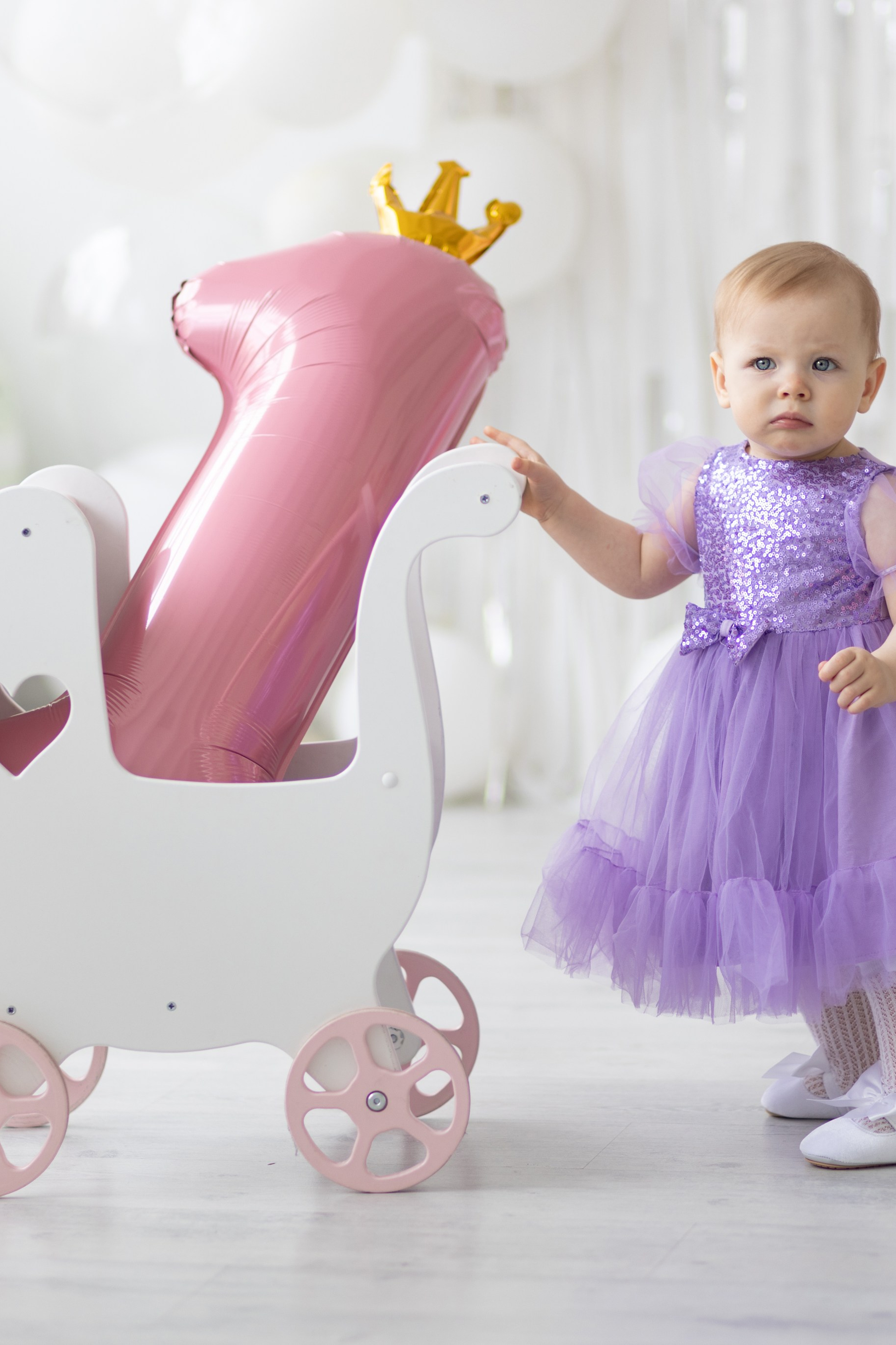 1 годик Мире