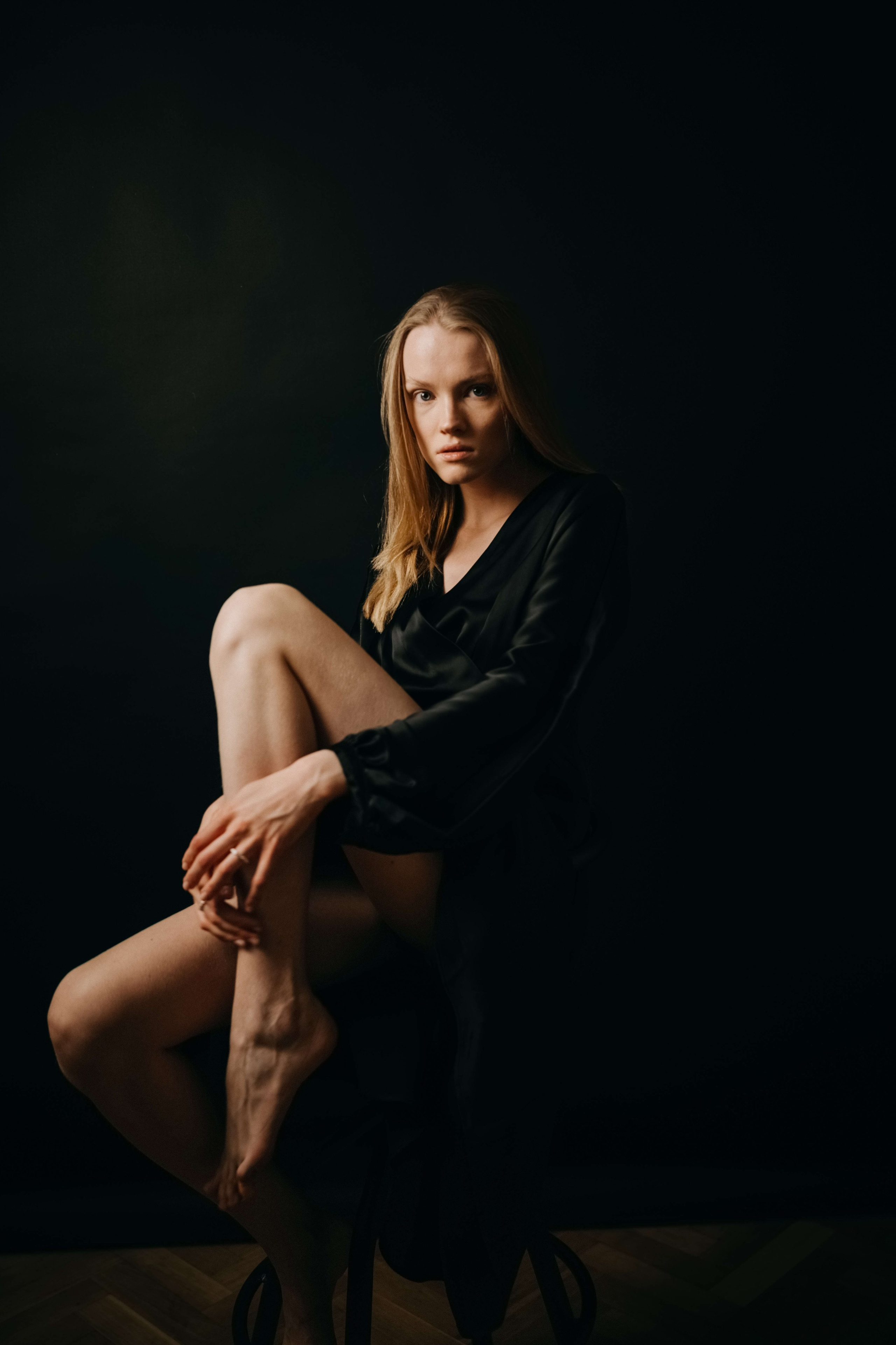 Съемка в темной студии