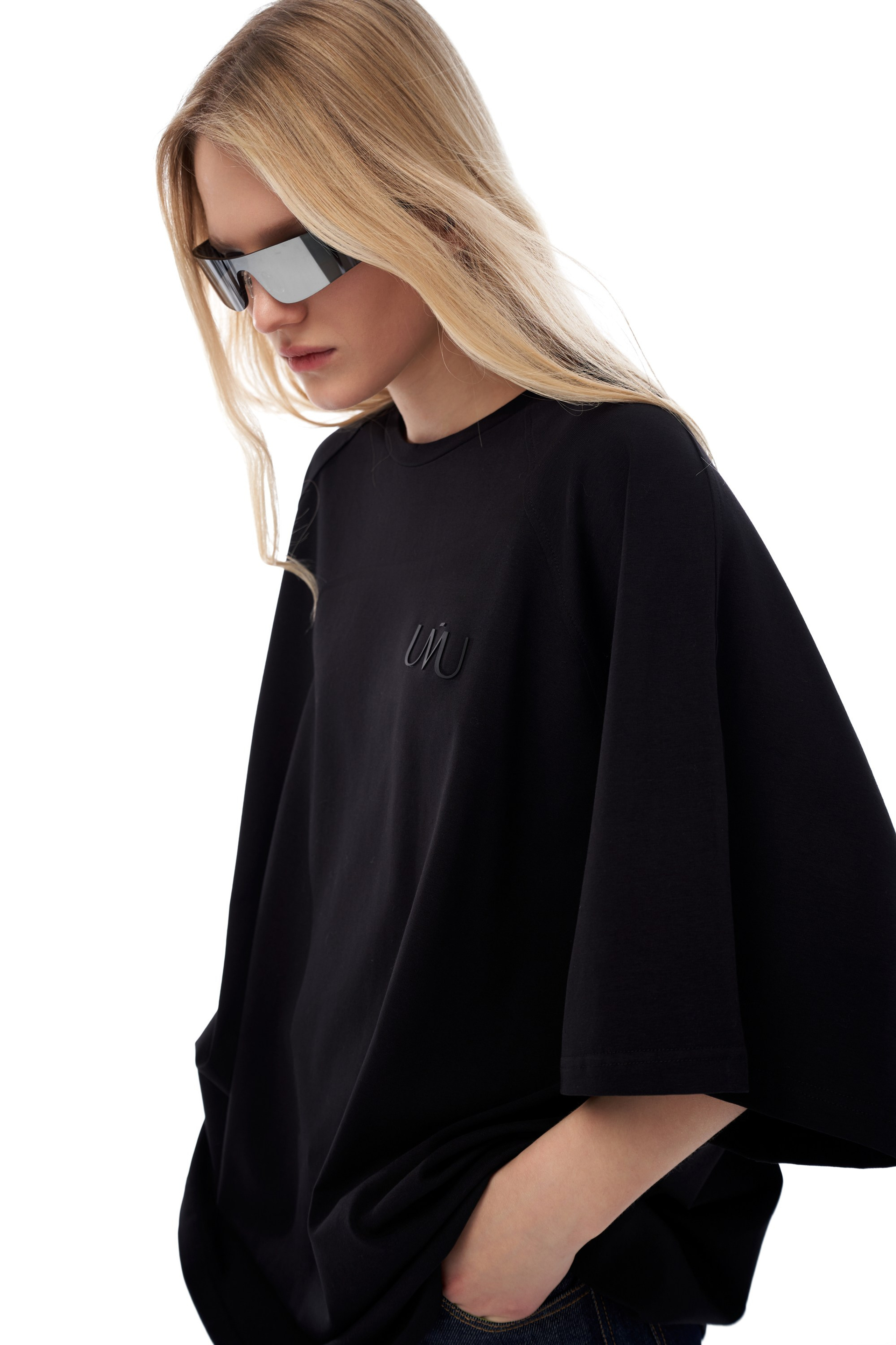 Каталог Uno Mas Uno. Михаил Евтух — фотограф для брендов и маркетплейсов в Минске