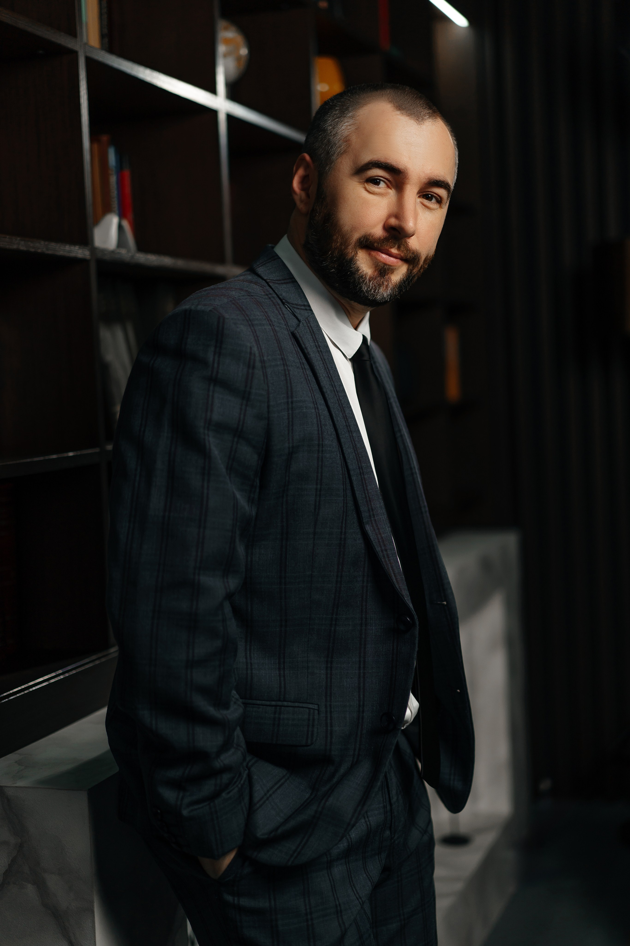 Бизнес фотосессия. Михаил Евтух — фотограф для брендов и маркетплейсов в Минске