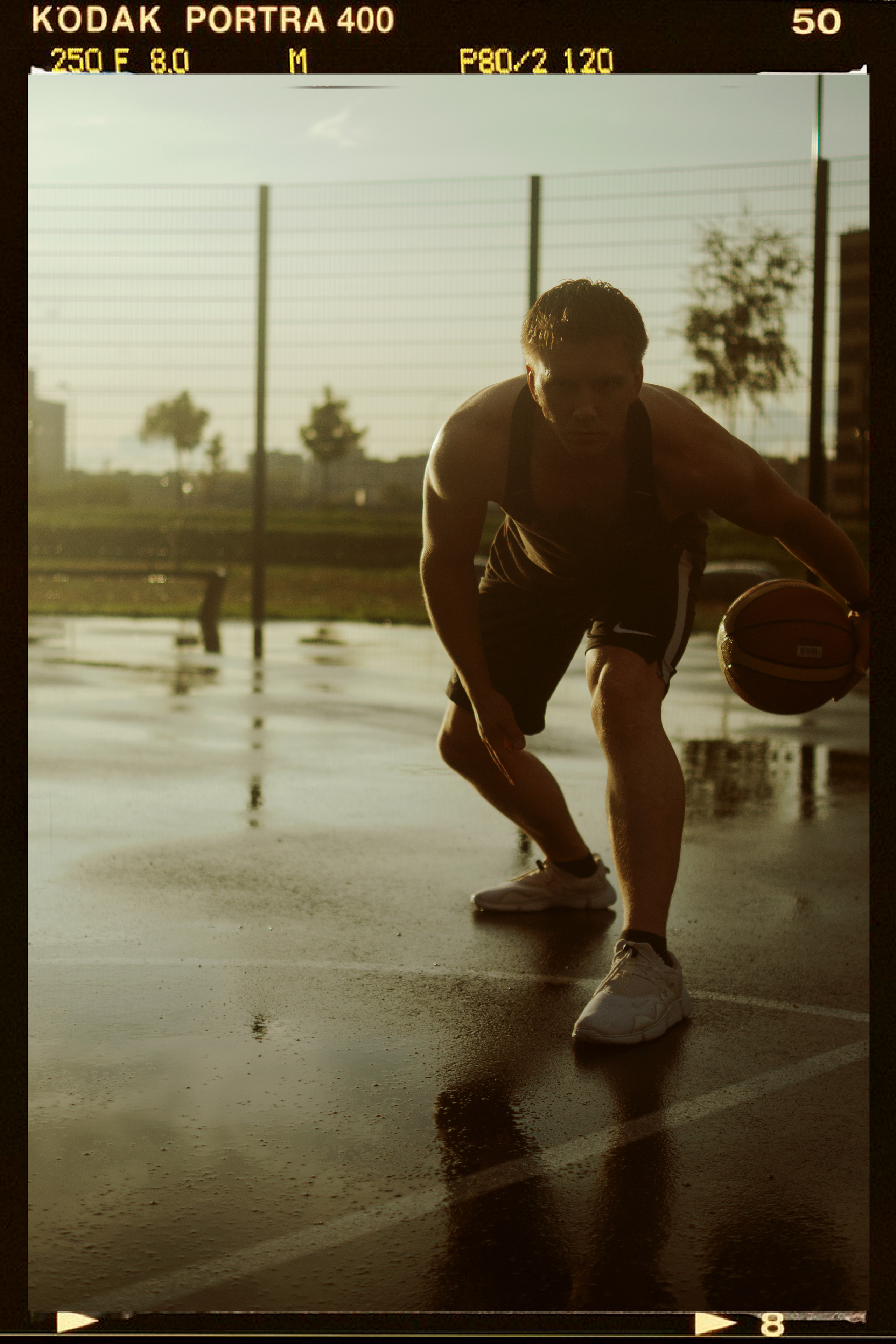 Баскет под дождем