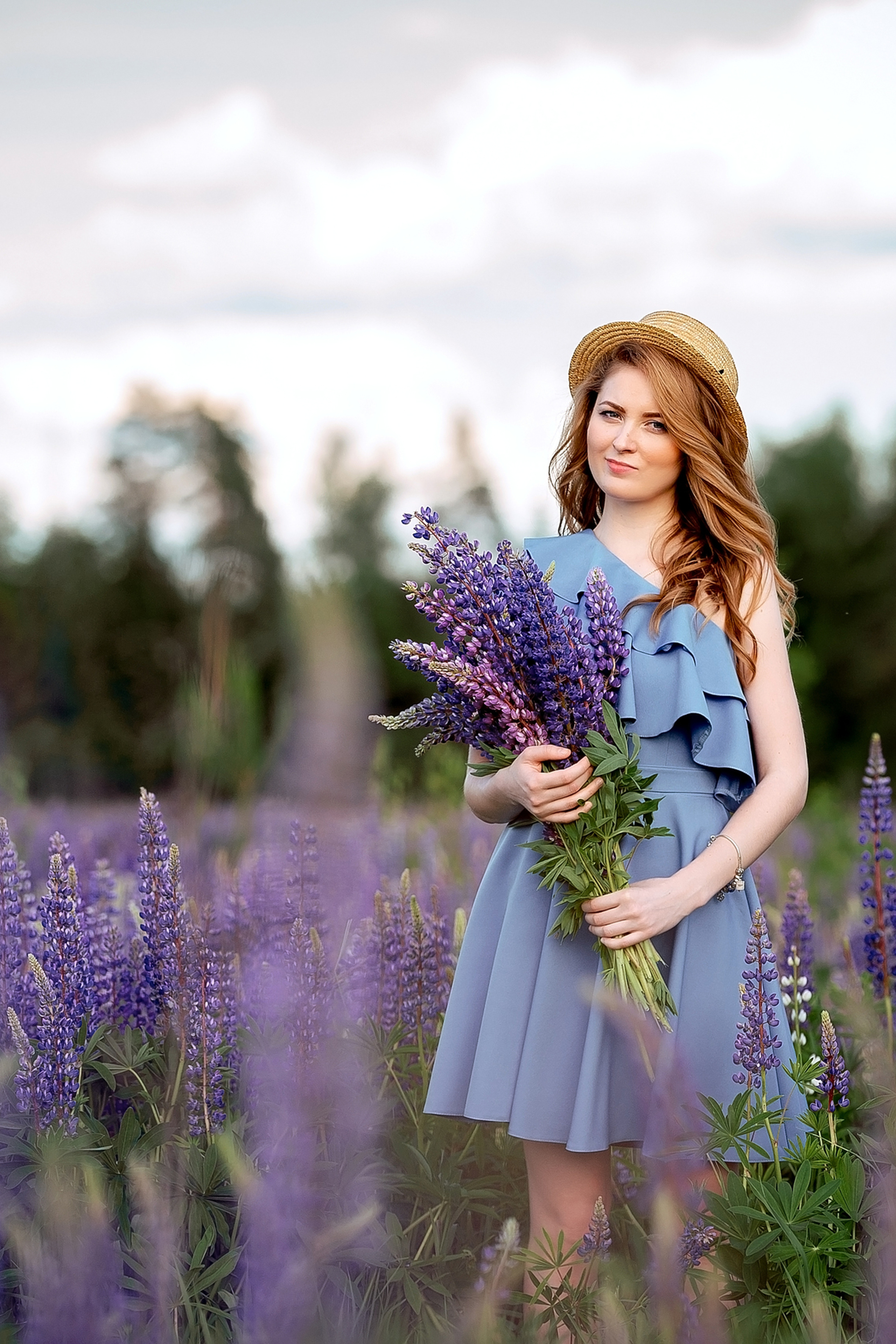 Надя, Московская область, Люпины