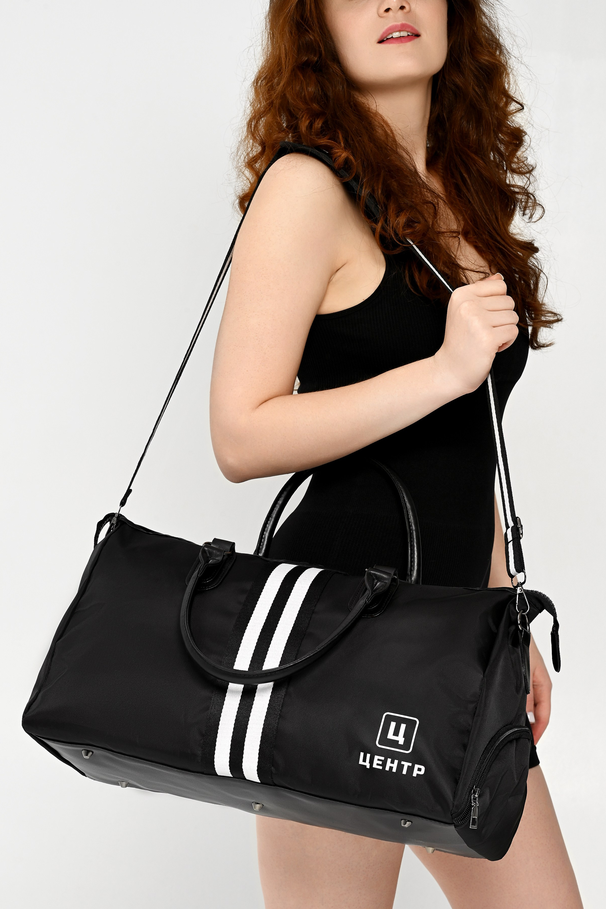 Съемка сумок, кошельков, рюкзаков и других аксессуаров. Предметный контент — фотограф в Саратове Юлия