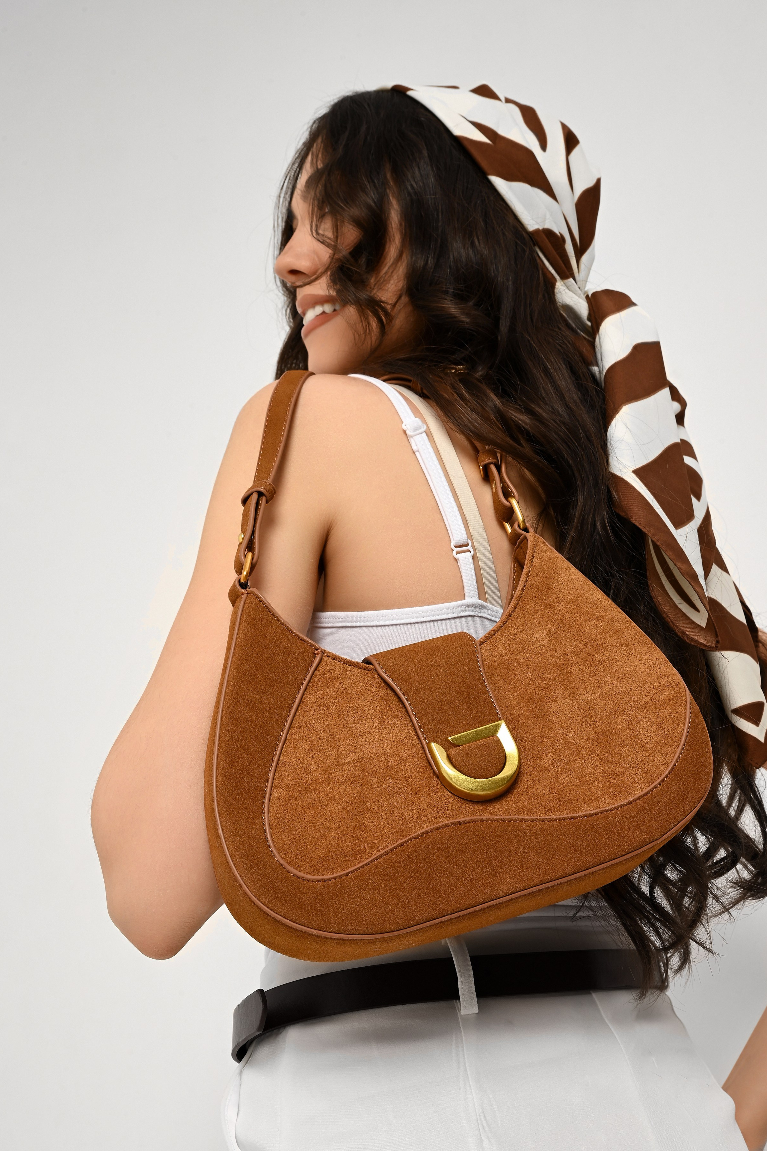 Съемка сумок, кошельков, рюкзаков и других аксессуаров. Предметный контент — фотограф в Саратове Юлия