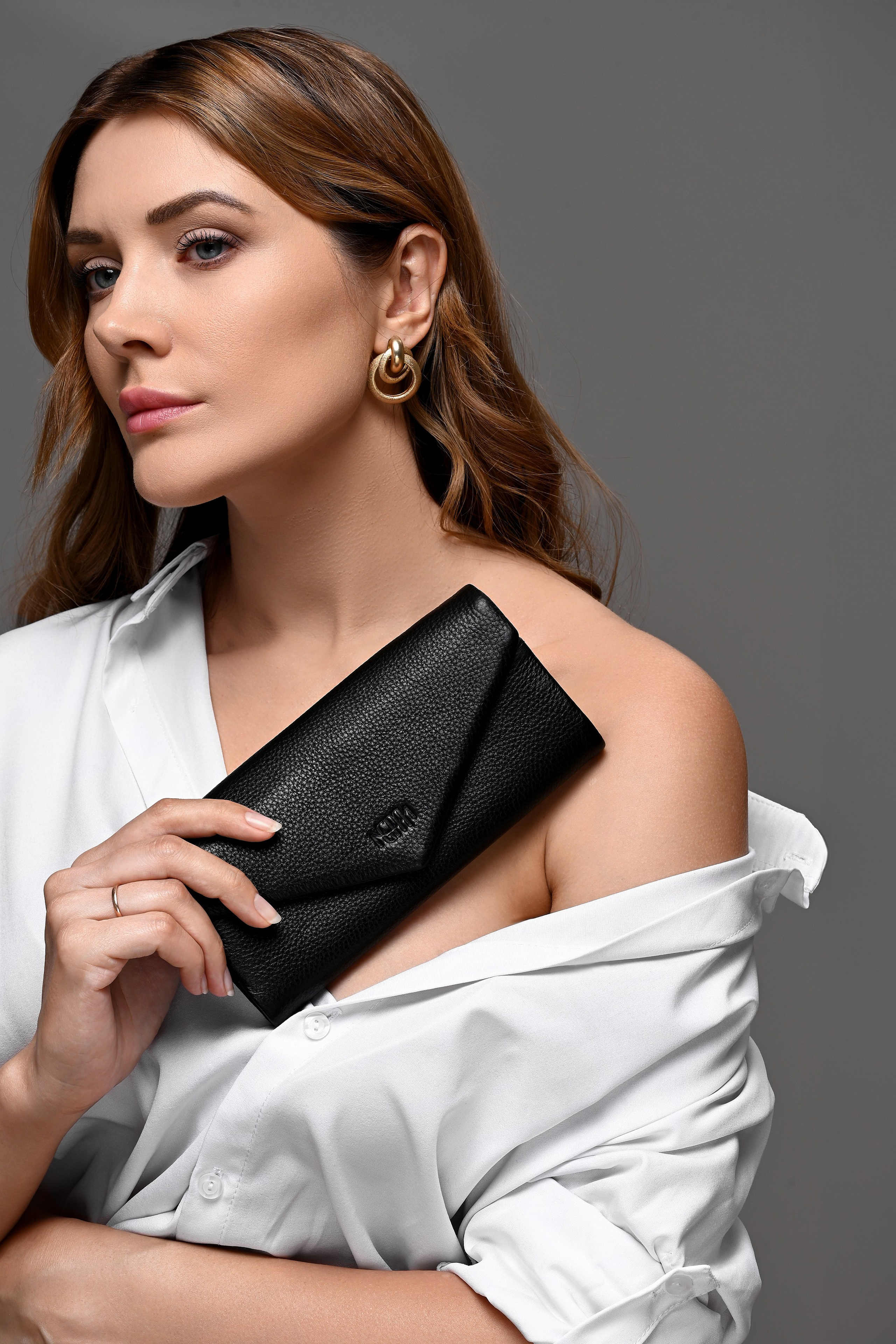 Съемка сумок, кошельков, рюкзаков и других аксессуаров. Предметный контент — фотограф в Саратове Юлия