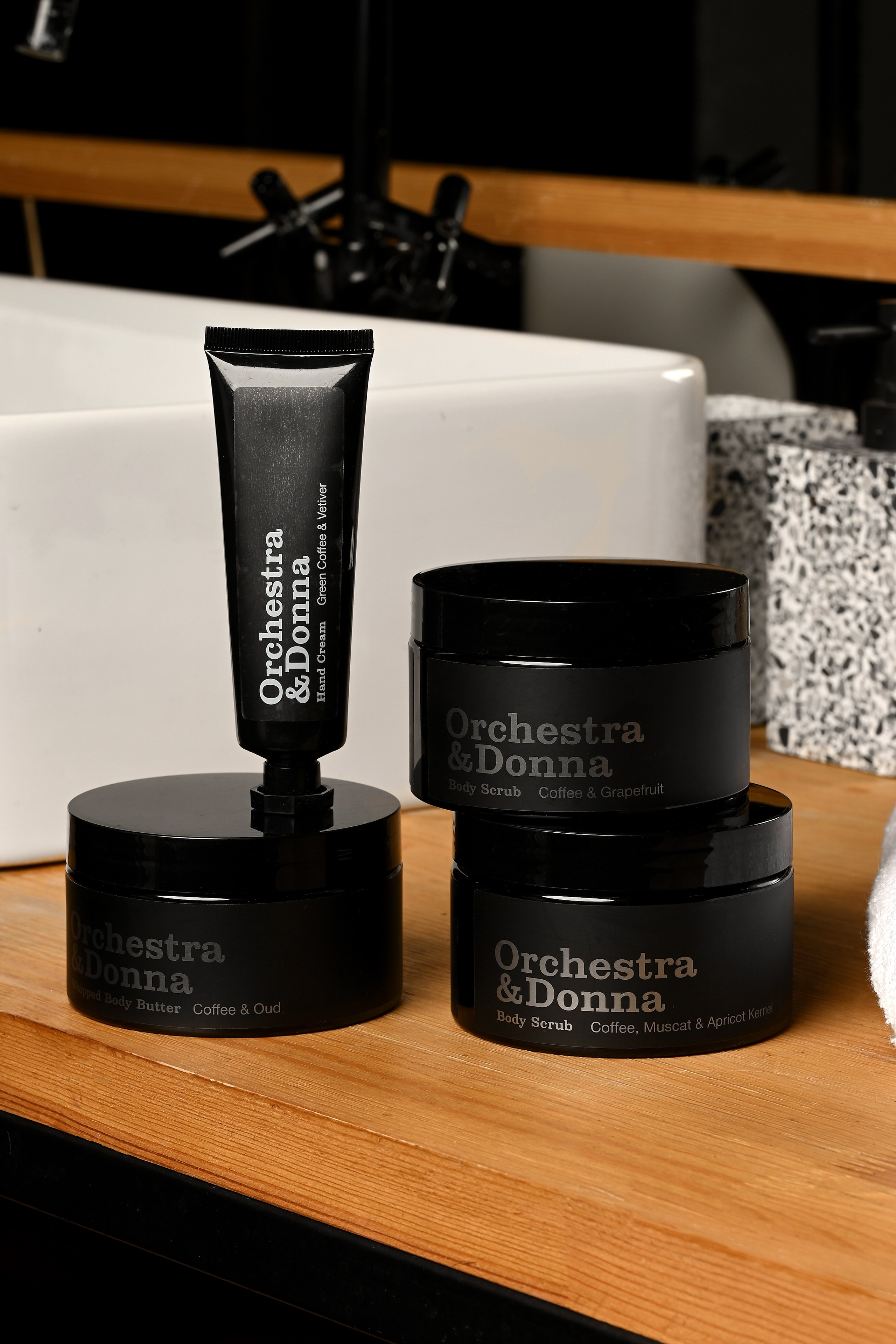 Уходовая и декоративная косметика. Предметный контент — фотограф в Саратове Юлия