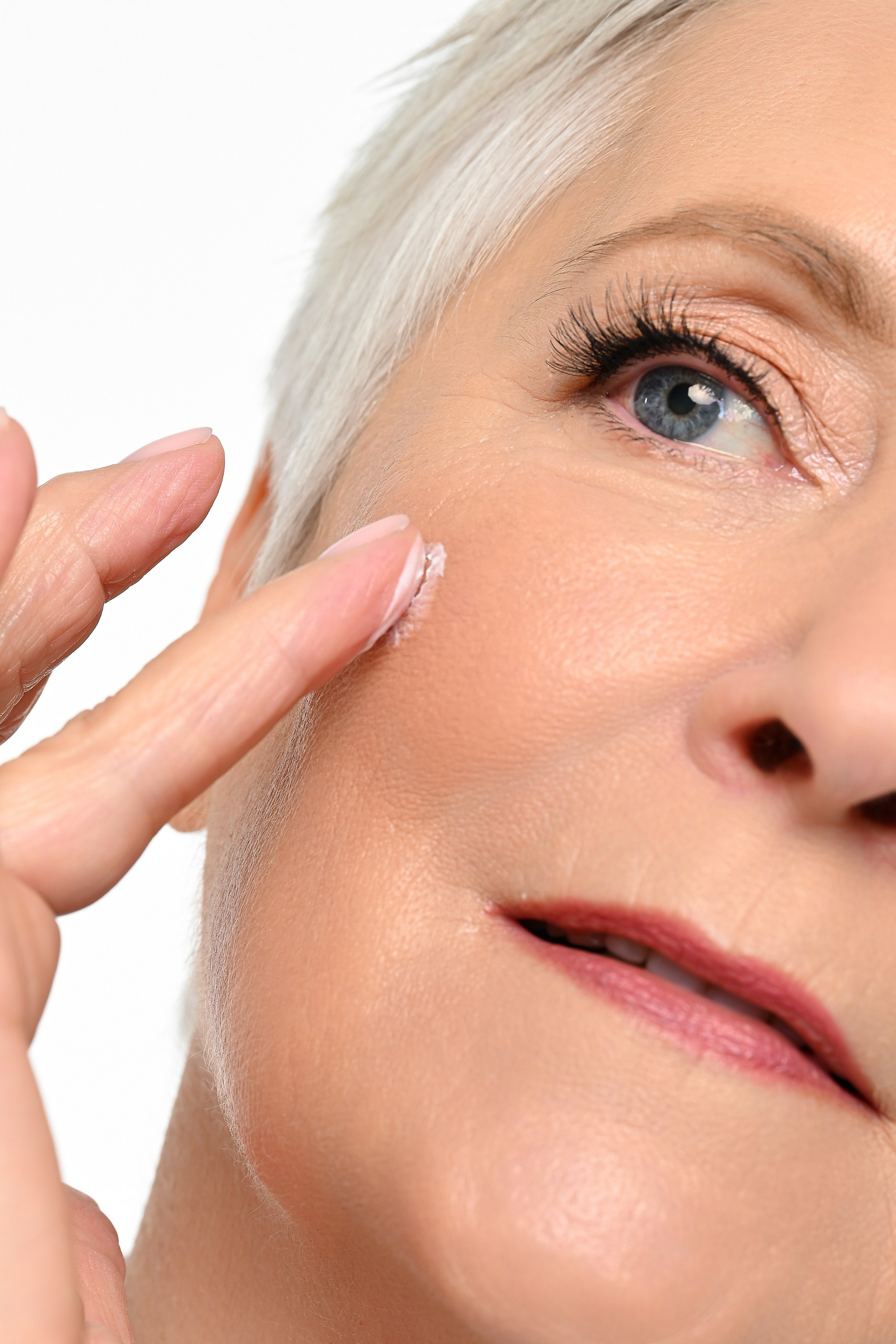 Уходовая и декоративная косметика. Предметный контент — фотограф в Саратове Юлия