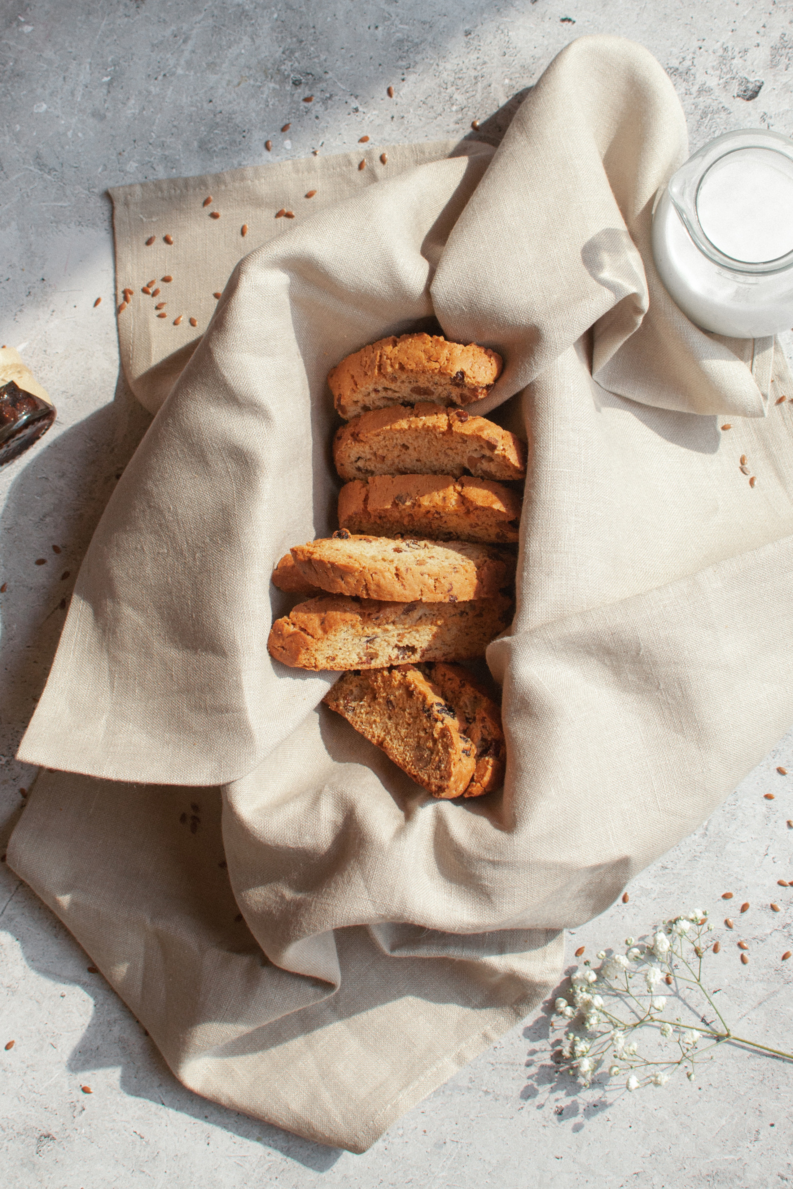 Контент для брендов, экспертов и бьюти мастеров. Предметный контент — фотограф в Саратове Юлия