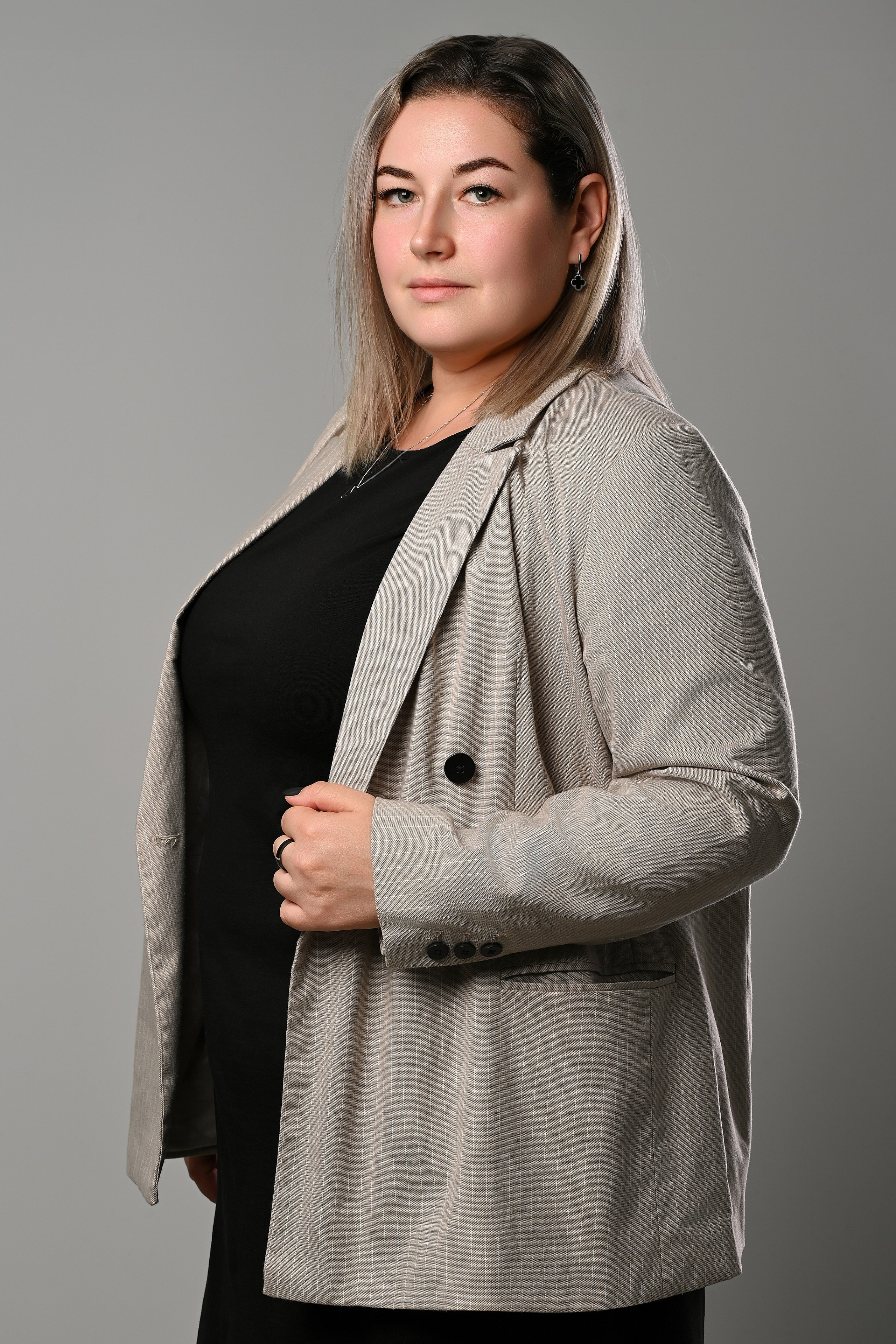 Мужской и женский бизнес портрет. Предметный контент — фотограф в Саратове Юлия