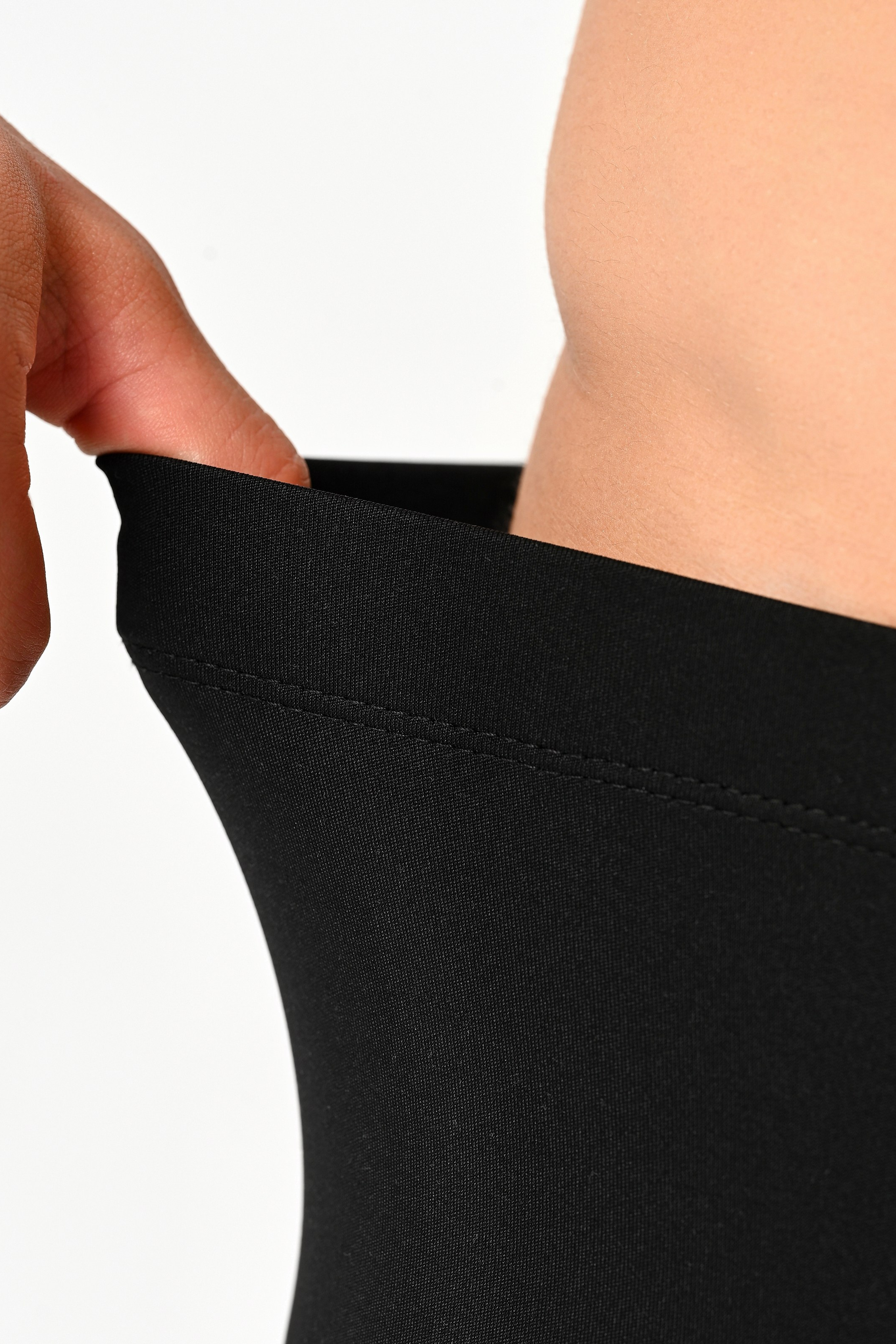 Съемка одежды и обуви. Предметный контент — фотограф в Саратове Юлия