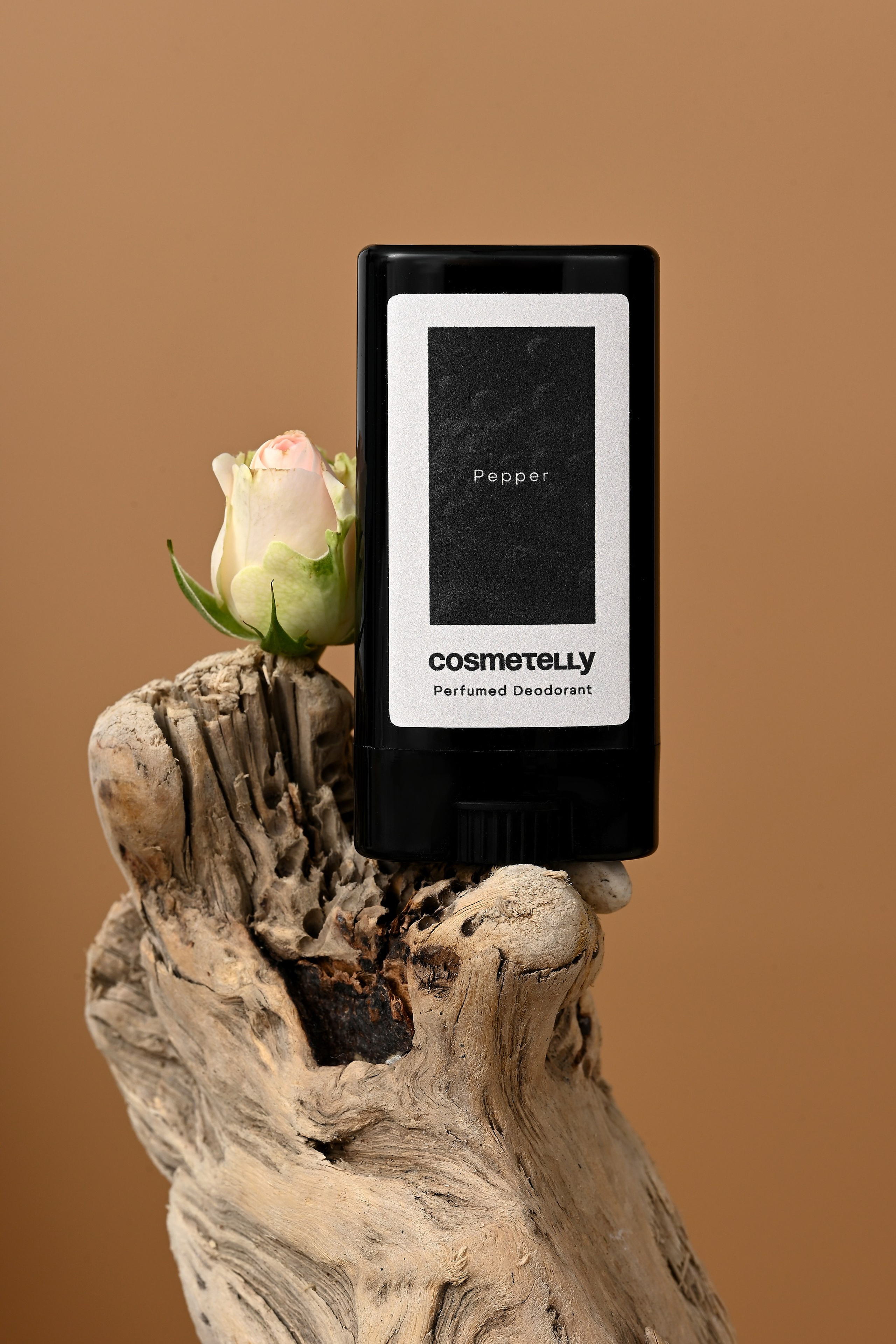 Уходовая и декоративная косметика. Предметный контент — фотограф в Саратове Юлия