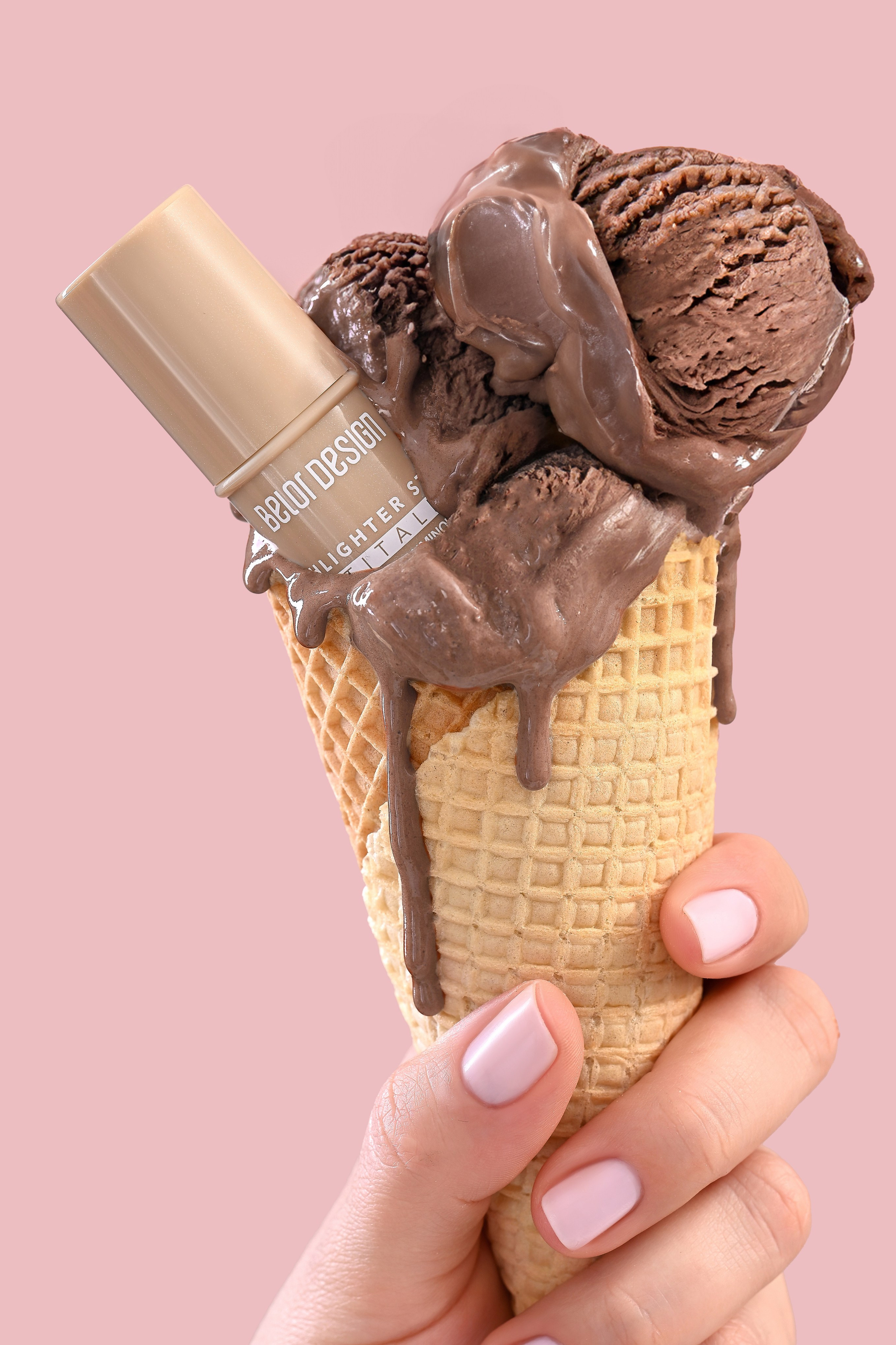 Уходовая и декоративная косметика. Предметный контент — фотограф в Саратове Юлия