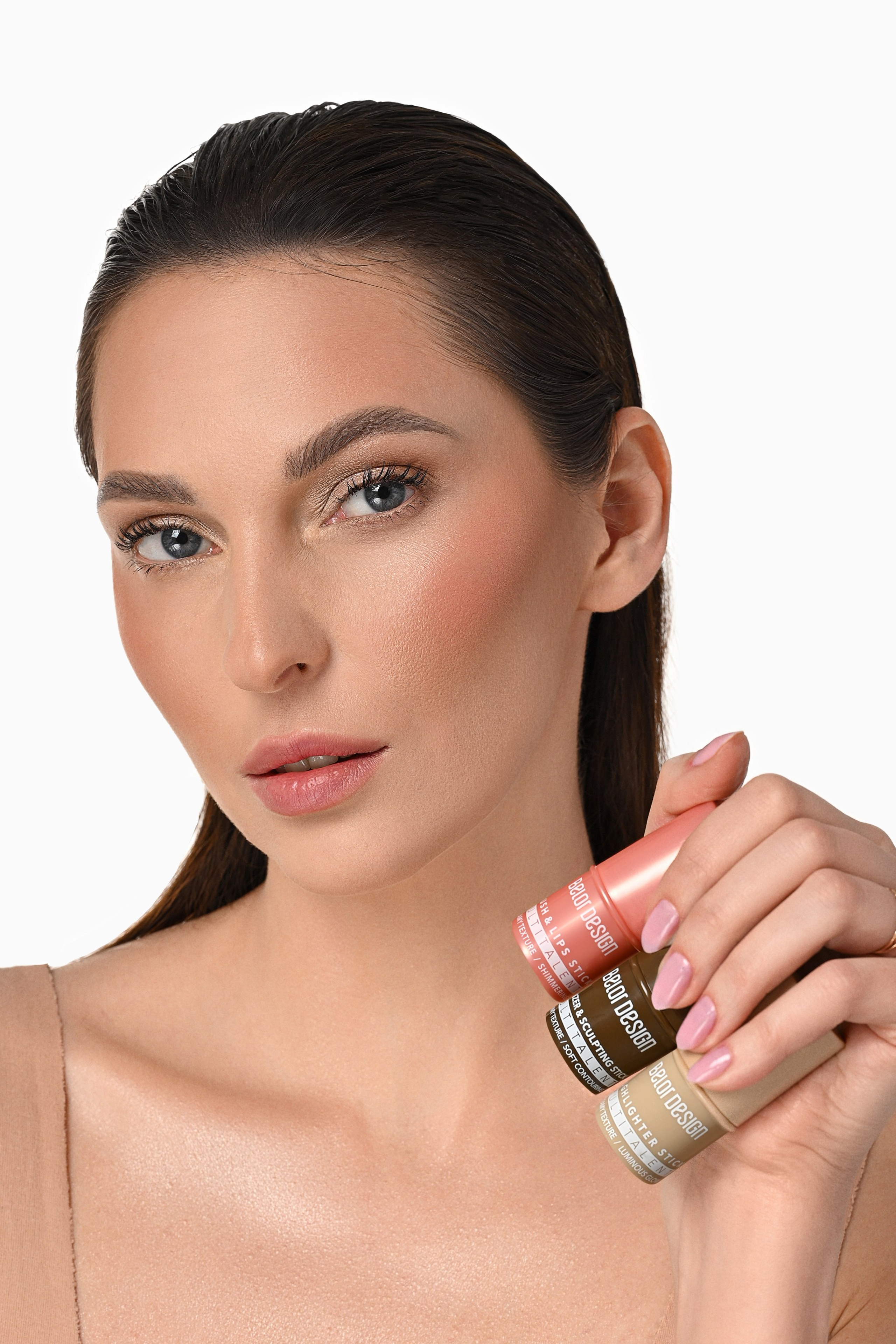 Уходовая и декоративная косметика. Предметный контент — фотограф в Саратове Юлия